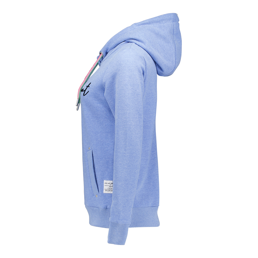 Weibliches Model mit ANKERBRAUT Hoodie in Provence