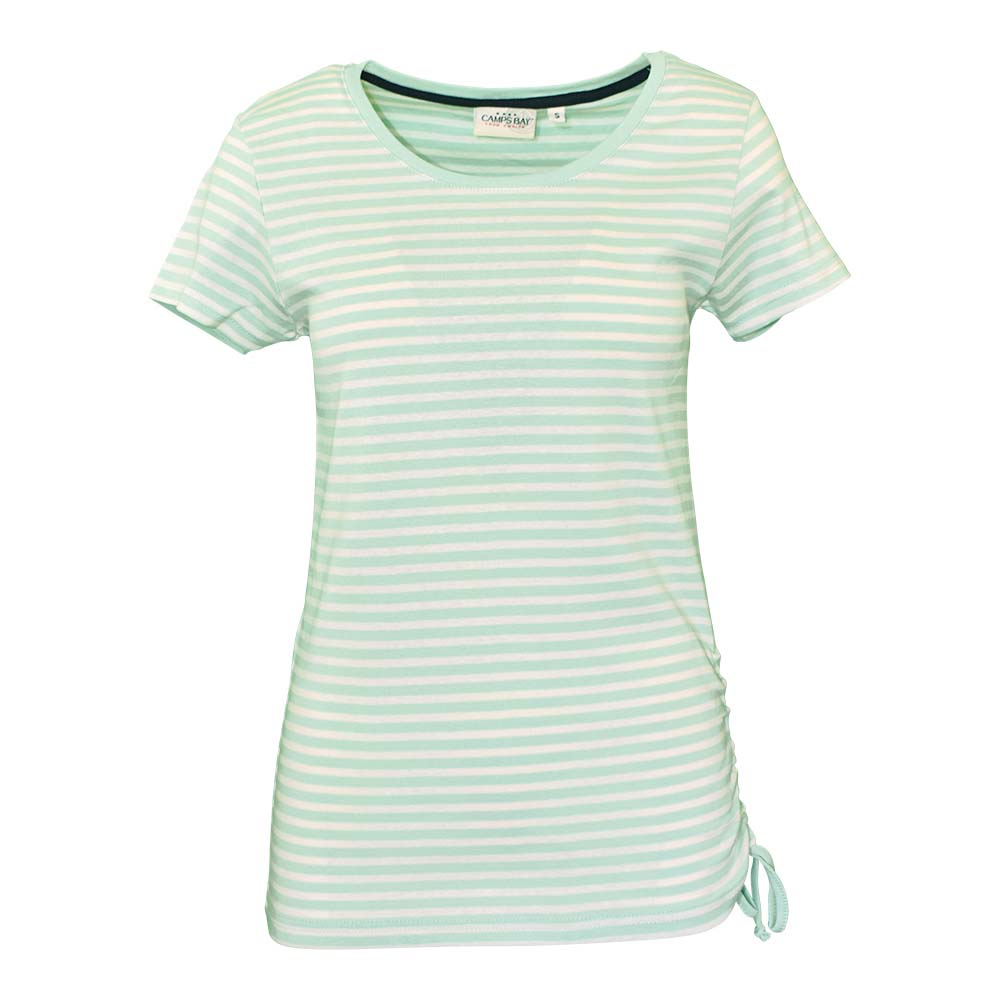 Weibliches Model mit CAMPS BAY T-Shirt in Harbour Grey