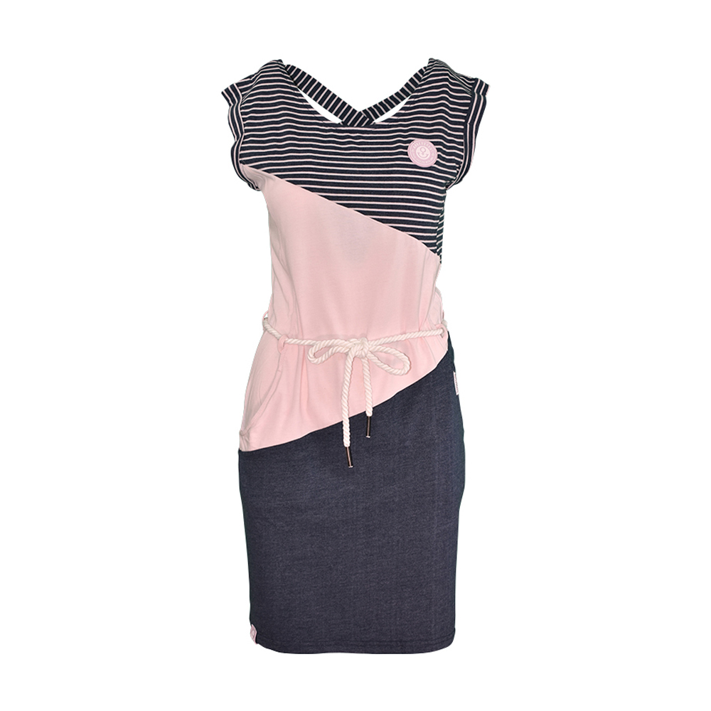 Weibliches Model mit ANKERBRAUT Jerseykleid 