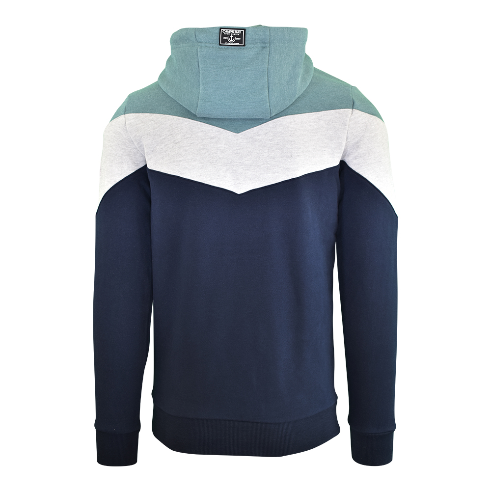 Männliches Model mit CAMPS BAY Hoodie in Night Sky
