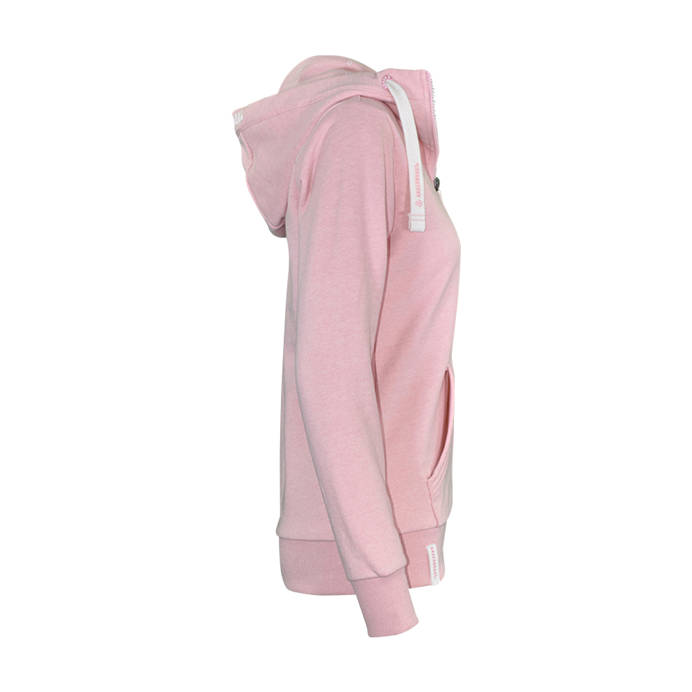 Weibliches Model mit ANKERBRAUT Sweatjacke in Rosa Melange