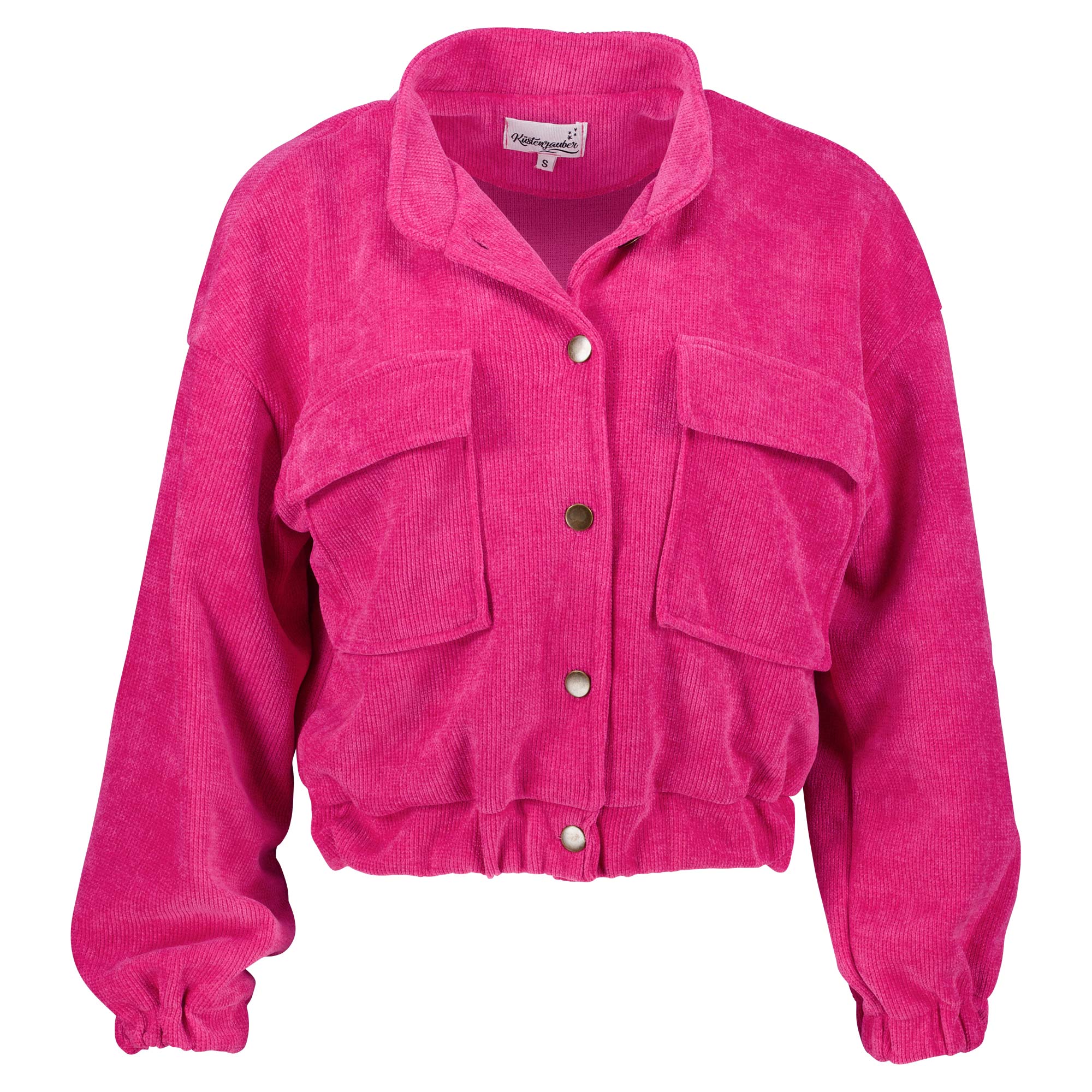 Weibliches Model mit Küstenzauber Jacke in Pink