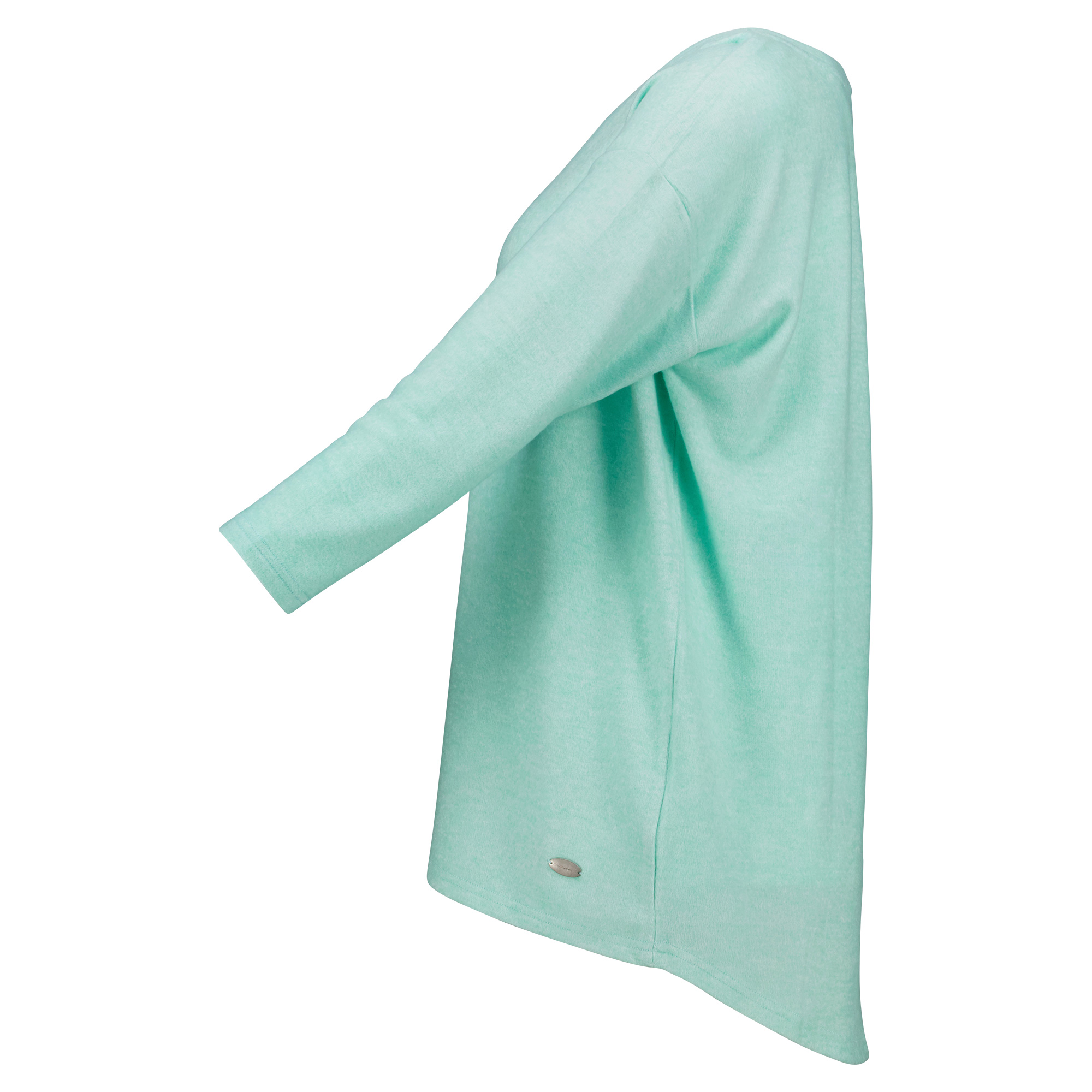 Weibliches Model mit CAMPS BAY Shirt in Dusty Jade Green