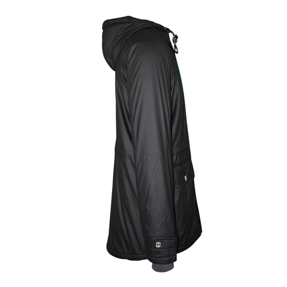 Männliches Model mit CAMPS BAY Wetterjacke in Schwarz