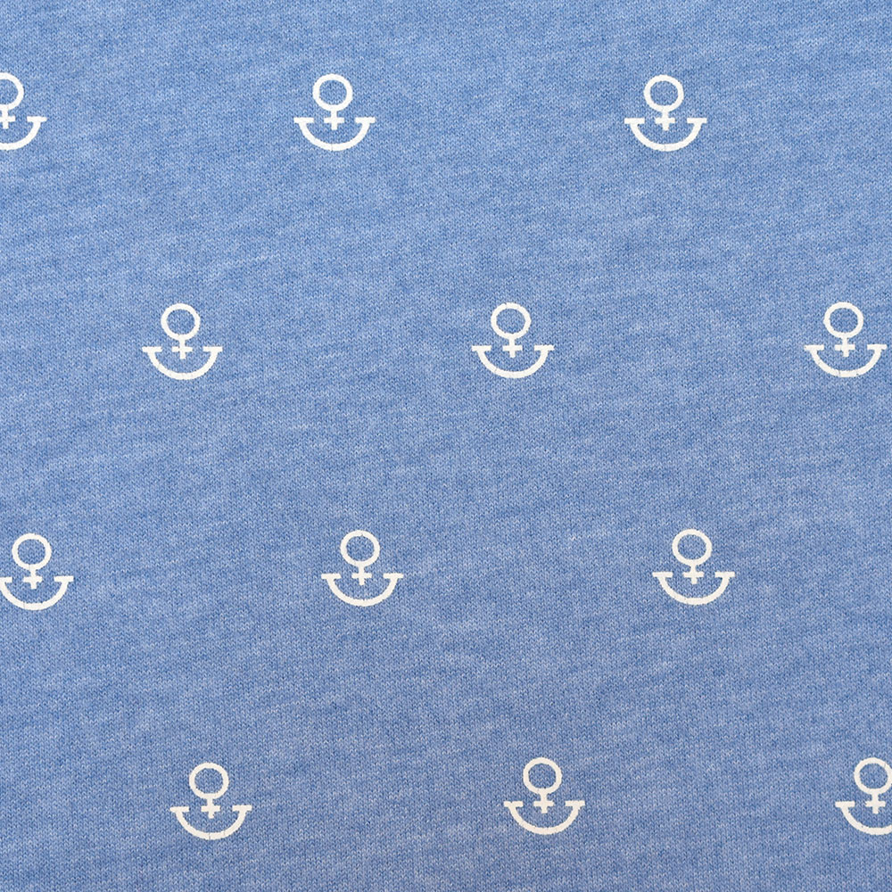 ANKERBRAUT Hoodie "...und vergiss nicht, glücklich zu sein" Weibliches Model mit ANKERBRAUT Hoodie in Blue Melange