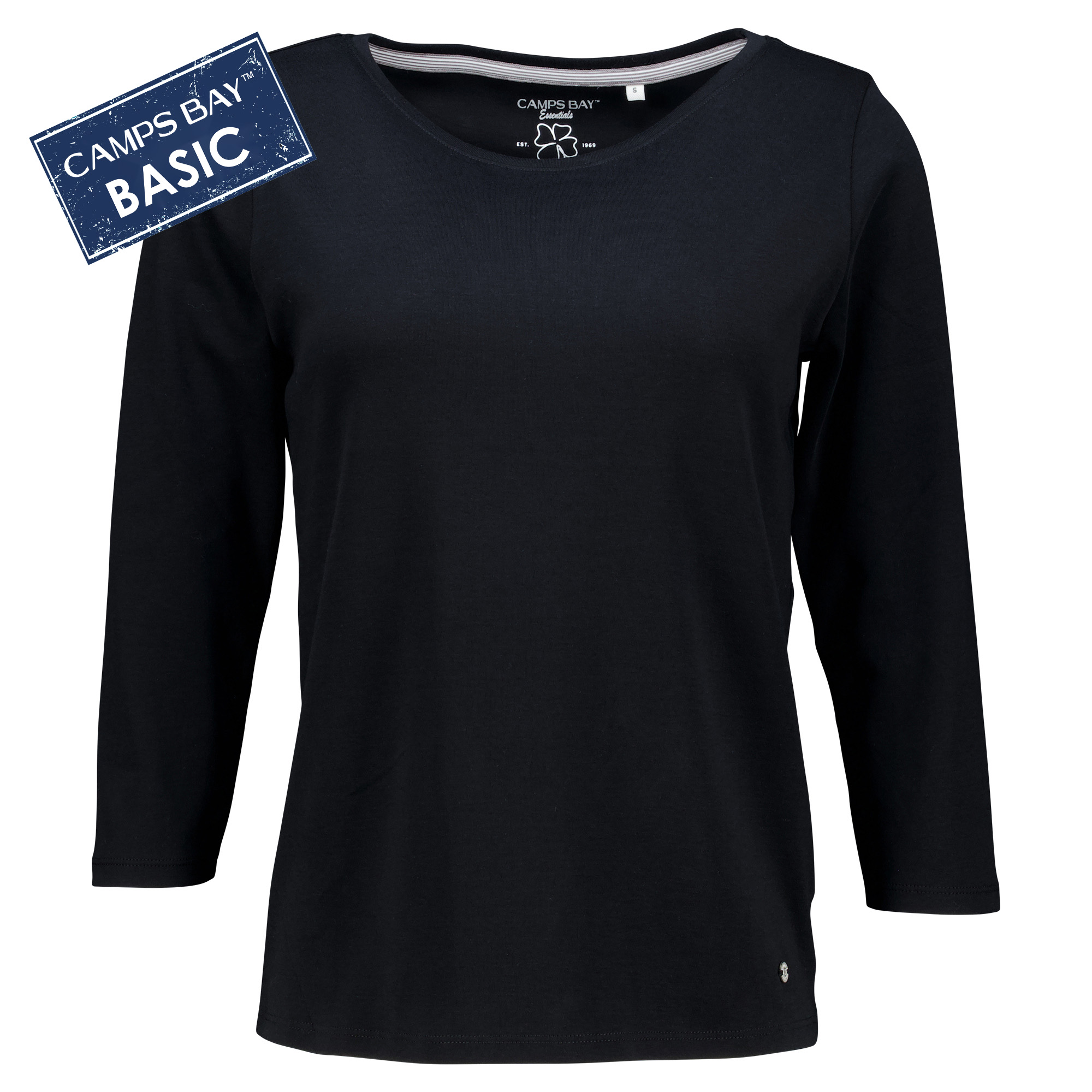 Weibliches Model mit CAMPS BAY Shirt in Schwarz