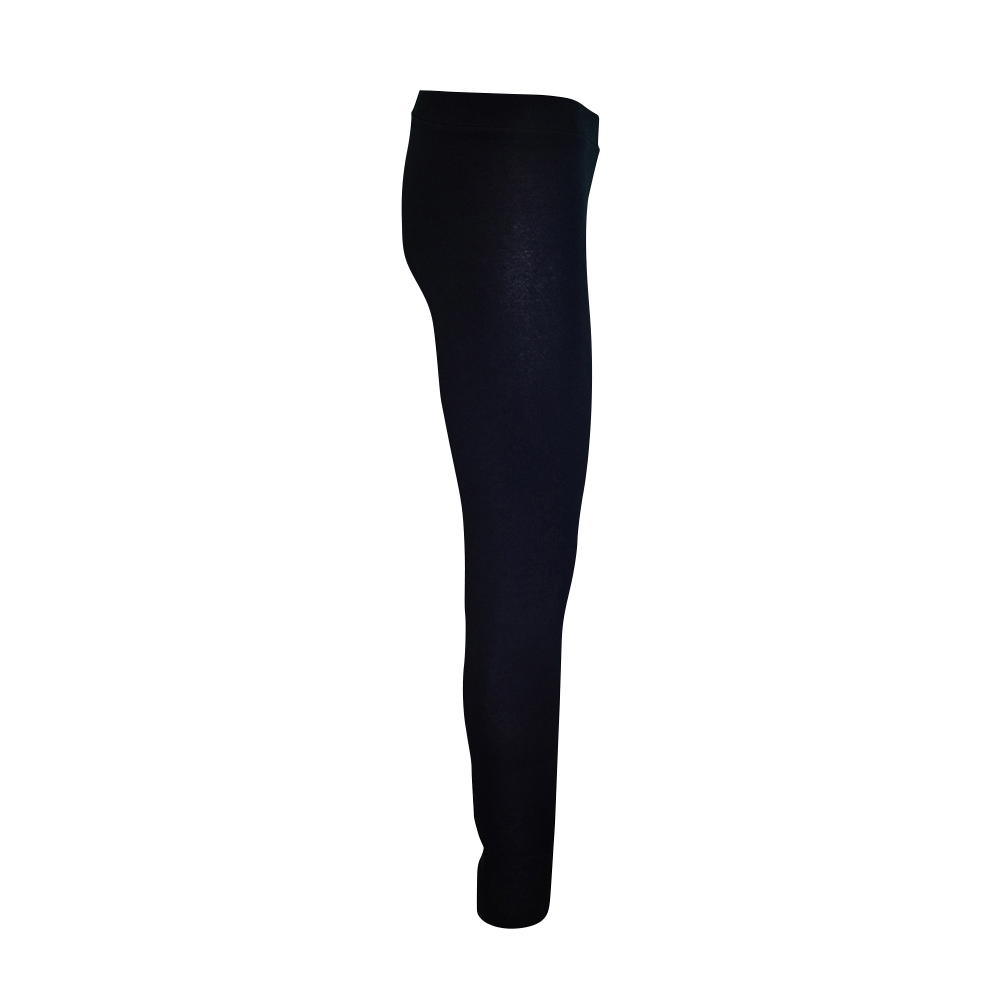 Weibliches Model mit CAMPS BAY Leggins 