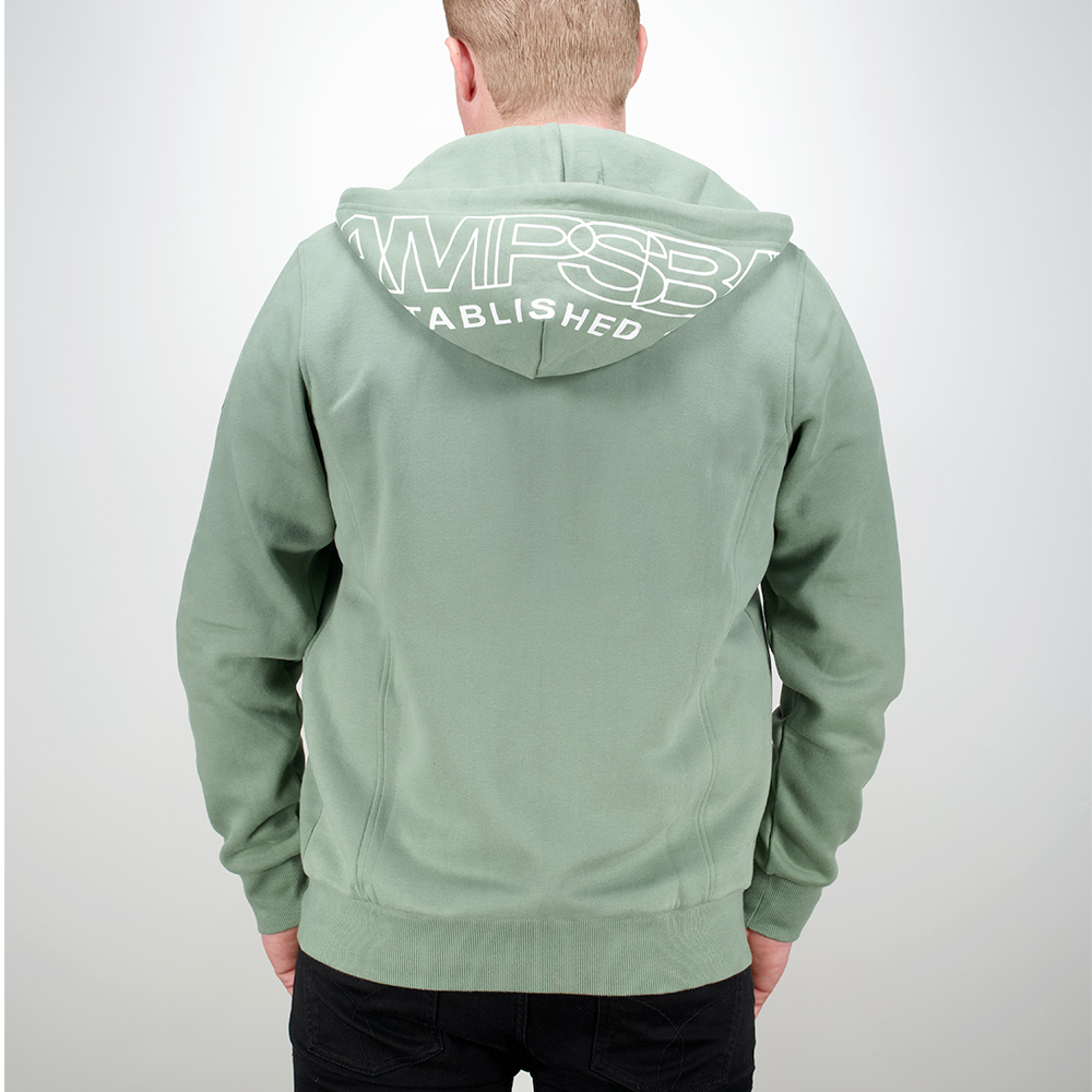 Männliches Model mit CAMPS BAY Sweatjacke in Sea Spray