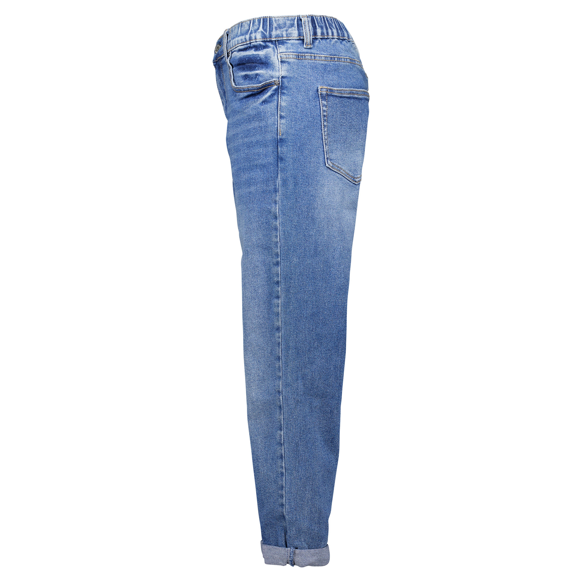 Weibliches Model mit CAMPS BAY Jeans 