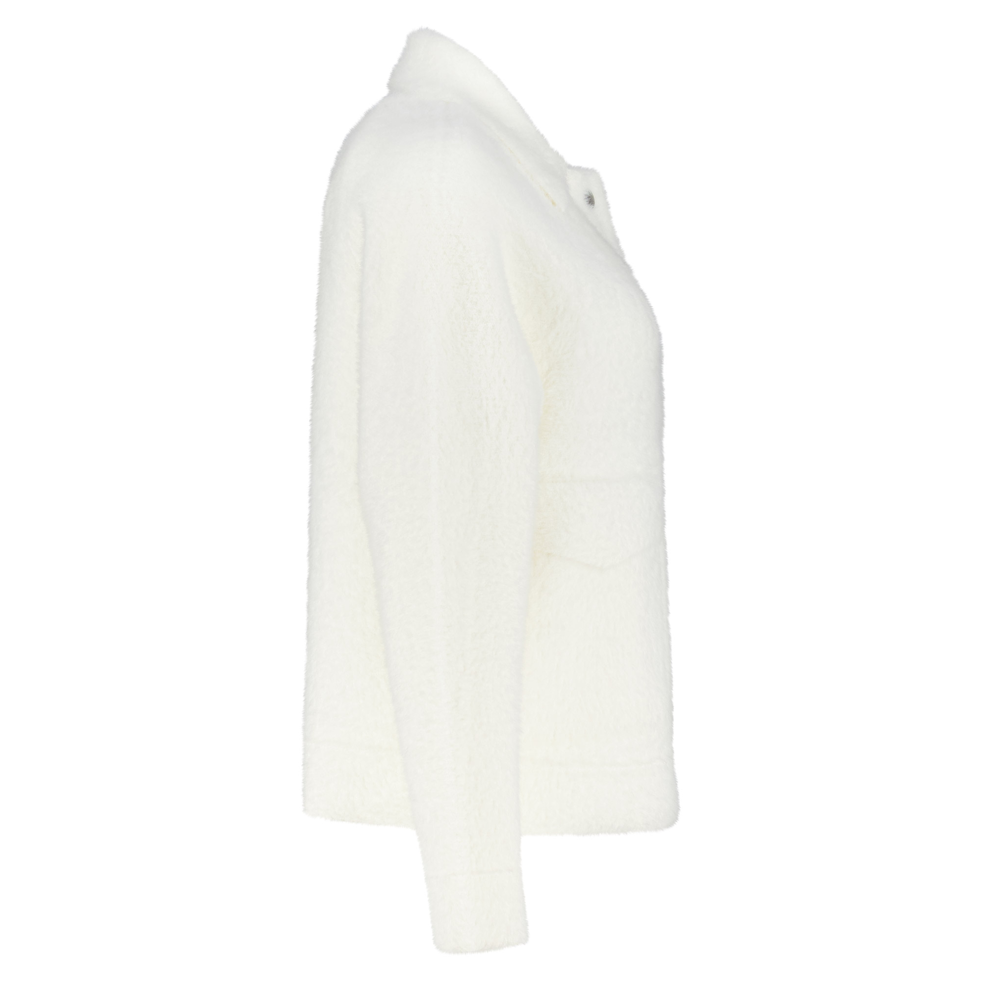 Weibliches Model mit CAMPS BAY Flauschjacke in Blanc de Blanc