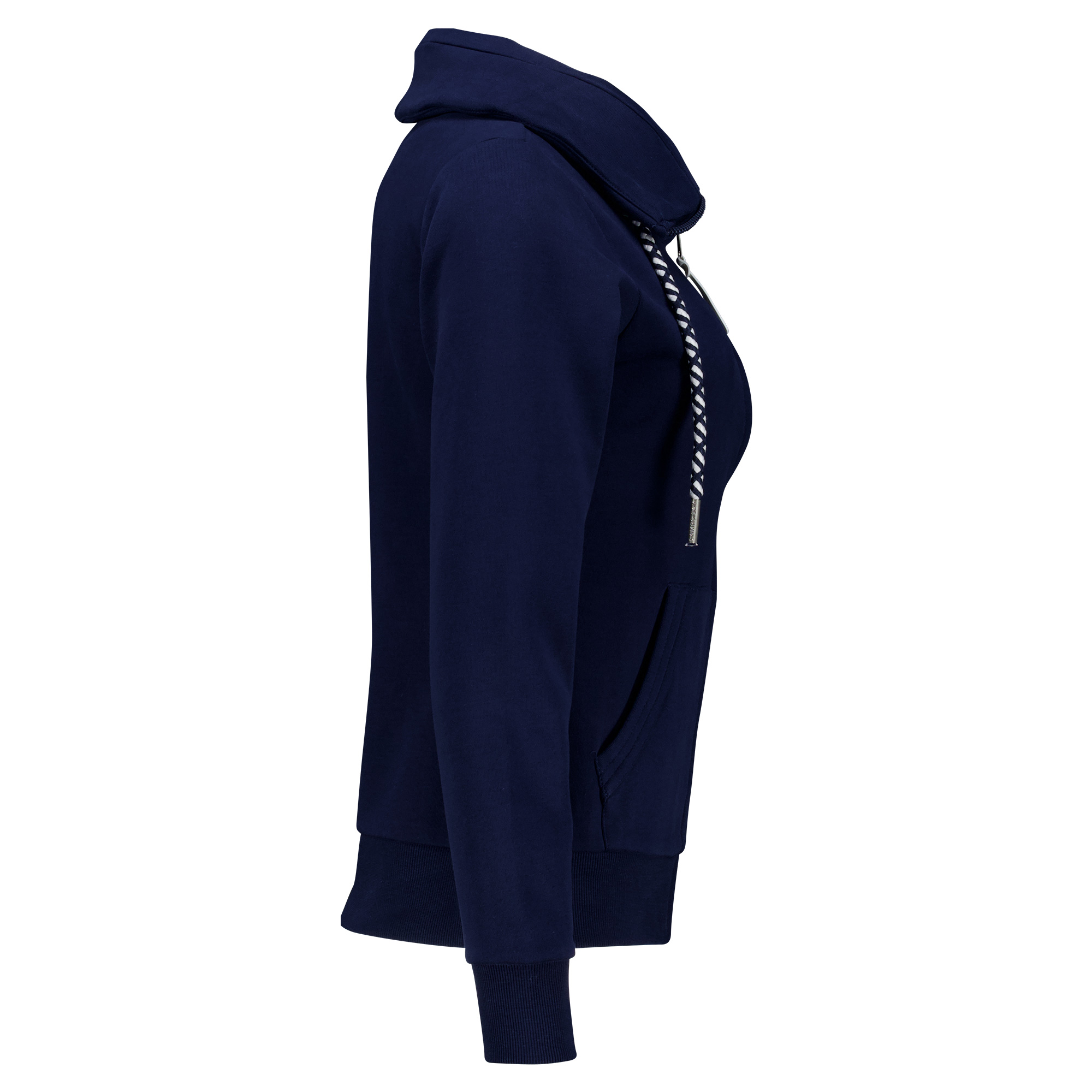 Weibliches Model mit CAMPS BAY Sweatjacke in Maritime Blue