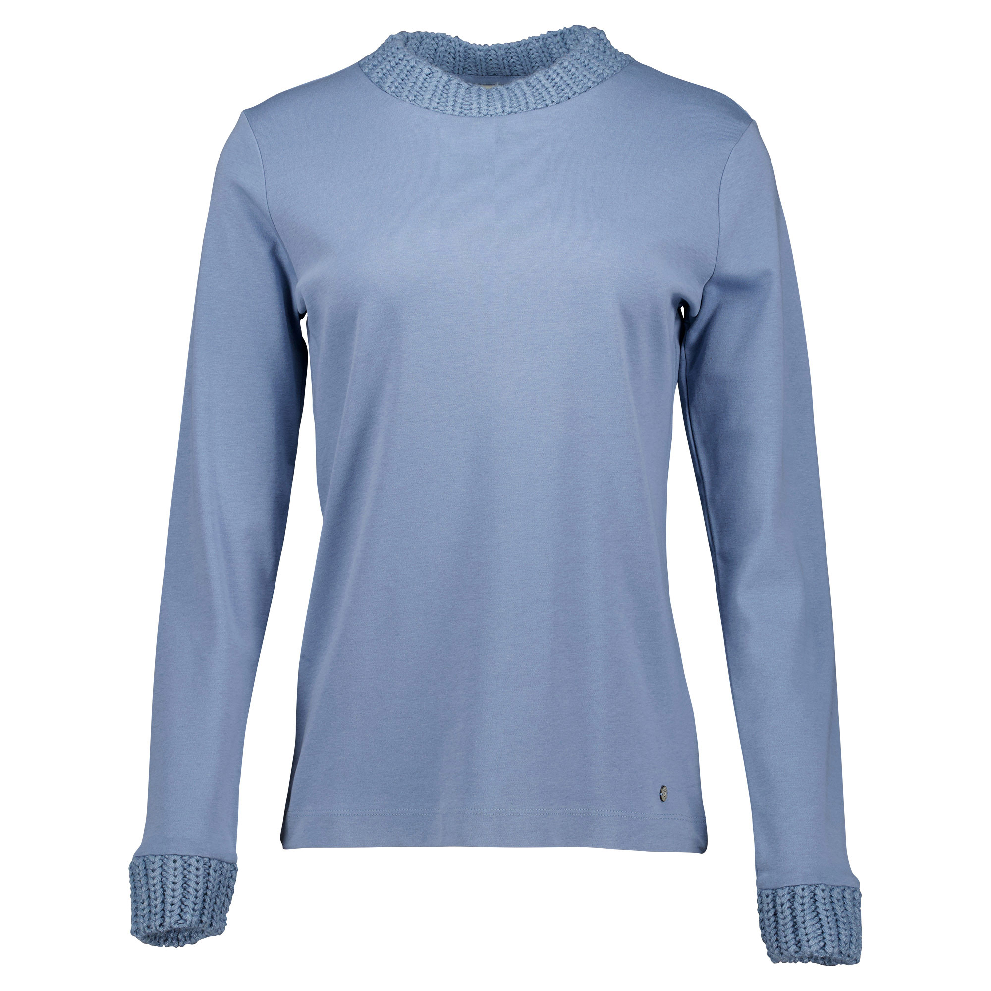 Weibliches Model mit CAMPS BAY Langarm-Shirt 