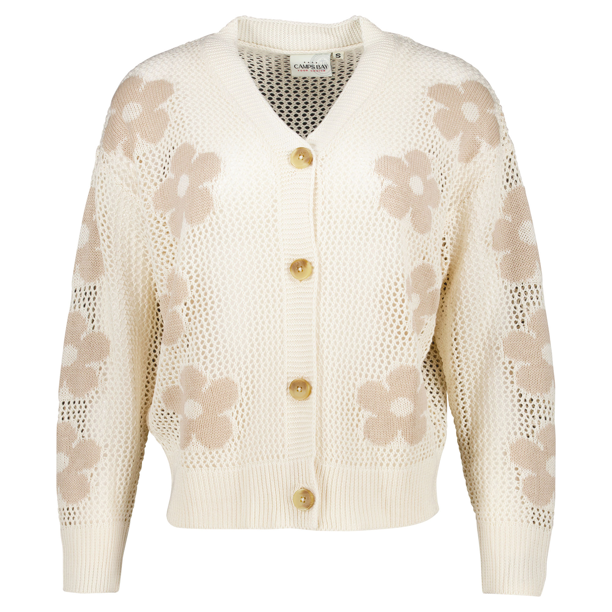 Weibliches Model mit CAMPS BAY Strickcardigan 