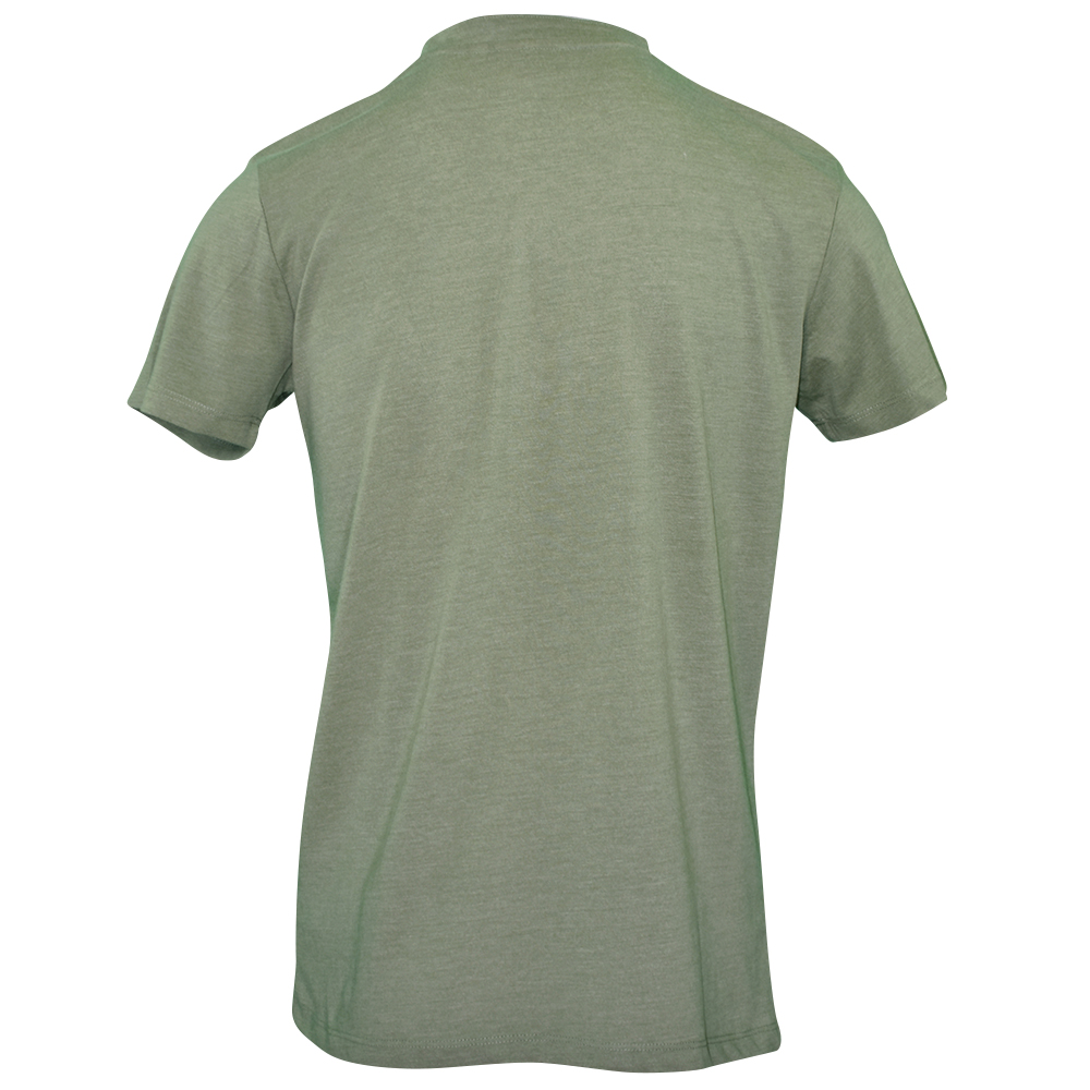 Männliches Model mit CAMPS BAY T-Shirt in Sea Spray Melange