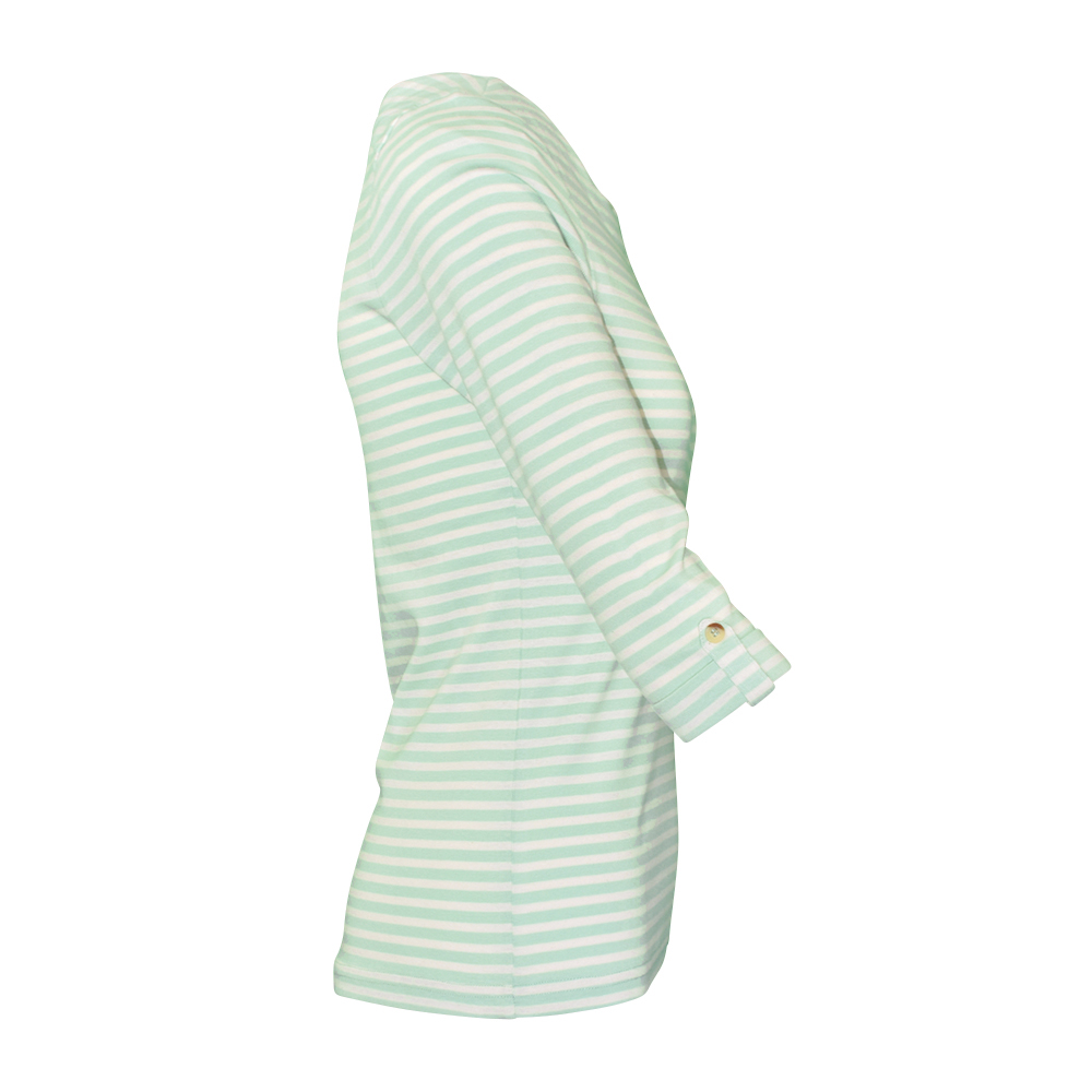 Weibliches Model mit CAMPS BAY Shirt in Harbour Grey