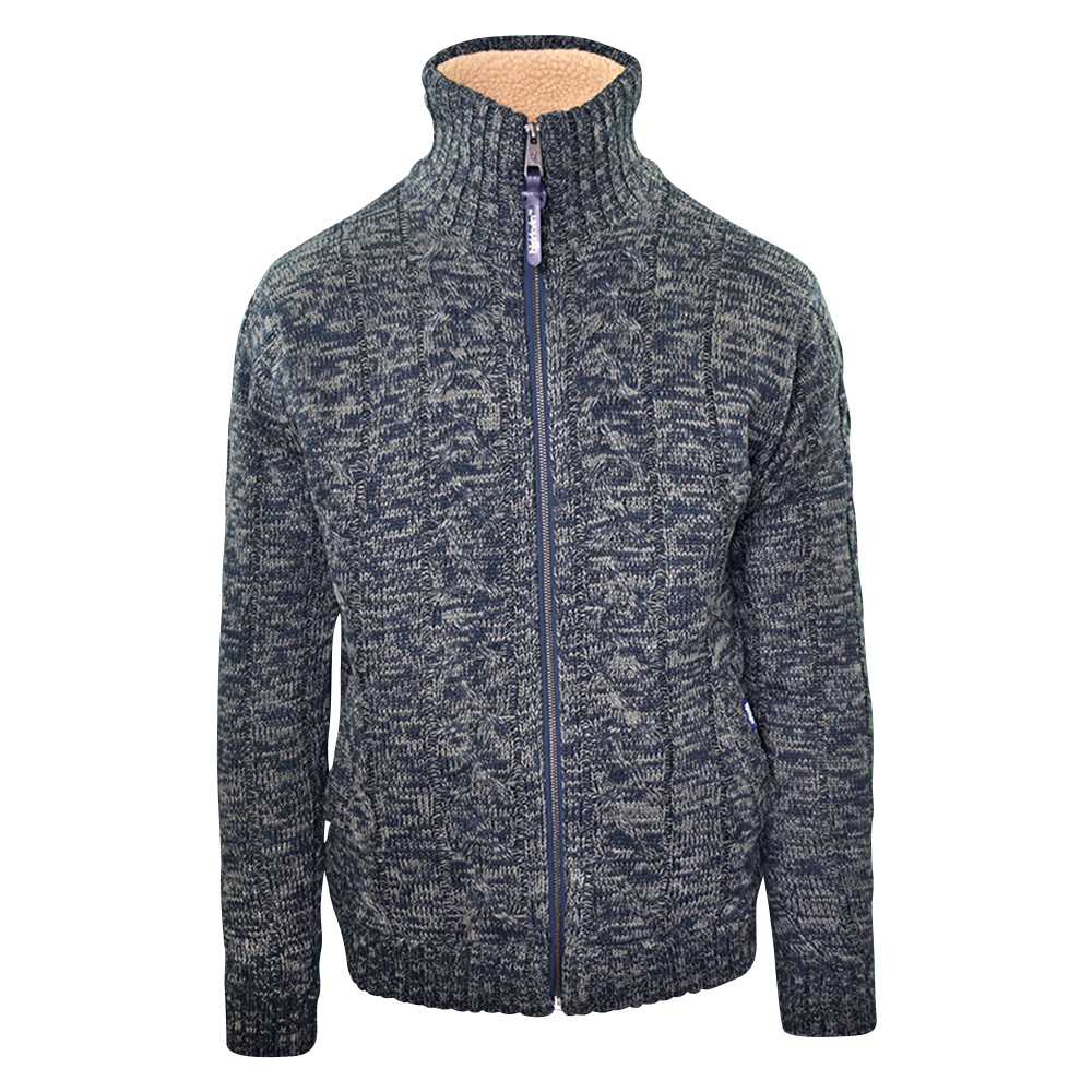 Männliches Model mit Björkvin Outdoor-Strickjacke in Marine