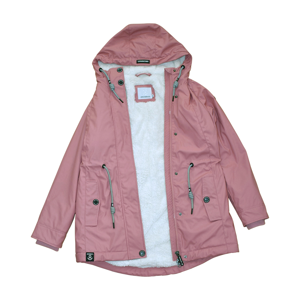 Weibliches Model mit ANKERBRAUT Wetterjacke in Dusty Rose
