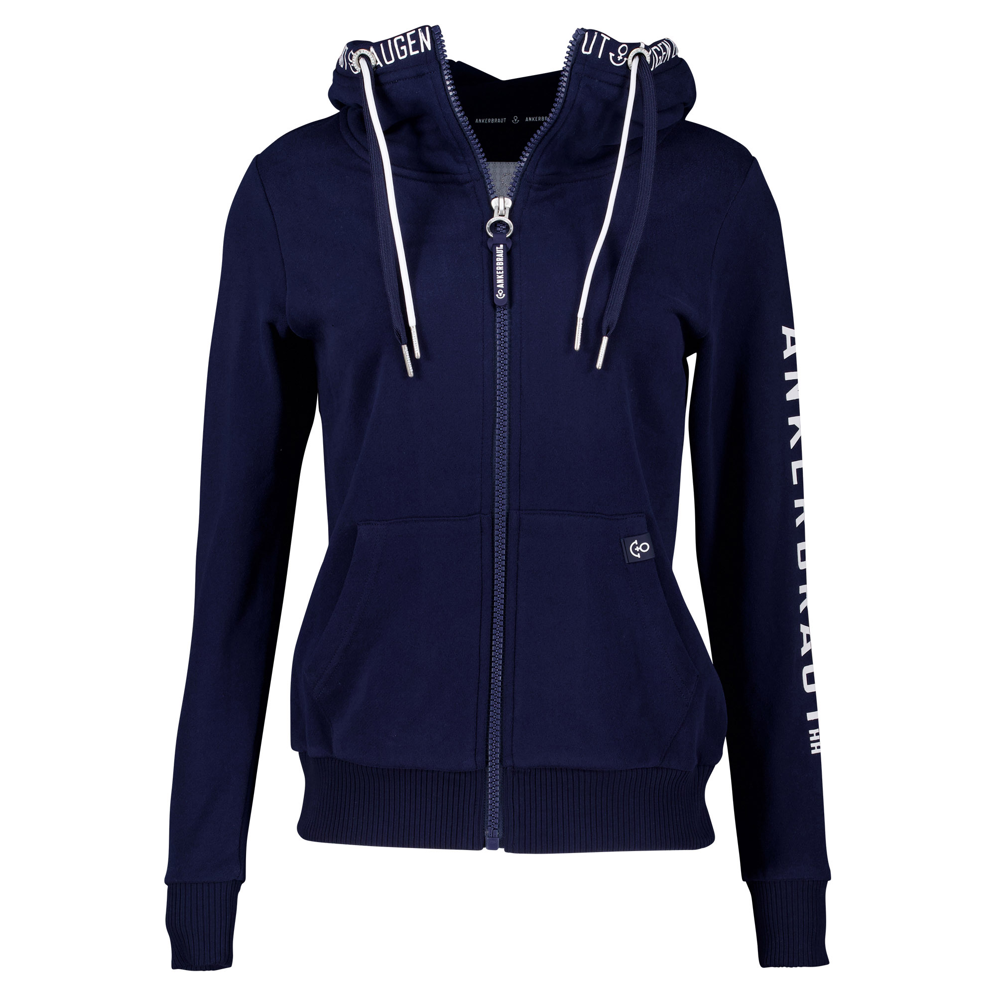 Weibliches Model mit Ankerbraut  Sweatjacke 