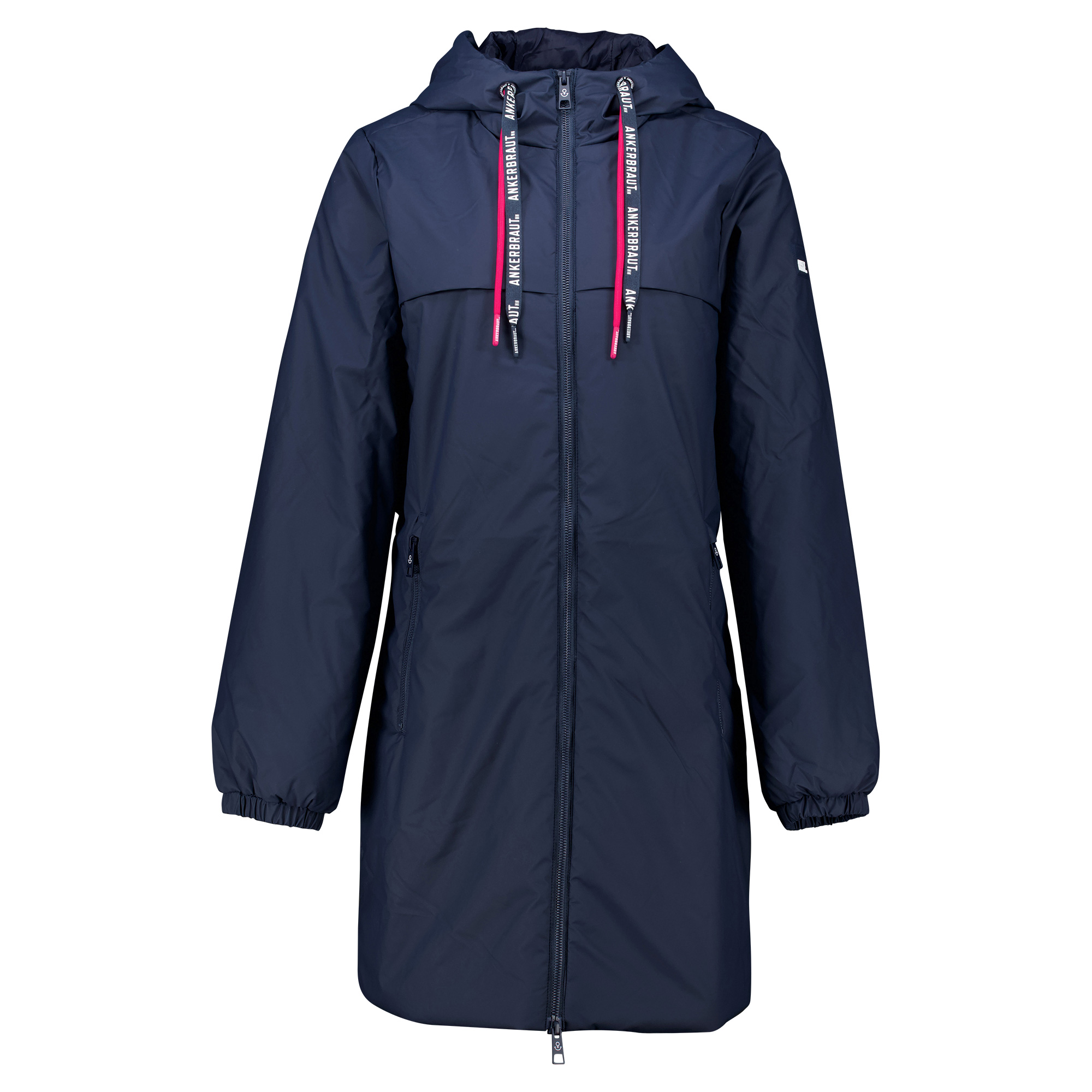 Weibliches Model mit ANKERBRAUT Wetter-Longjacke in Dark Sapphire