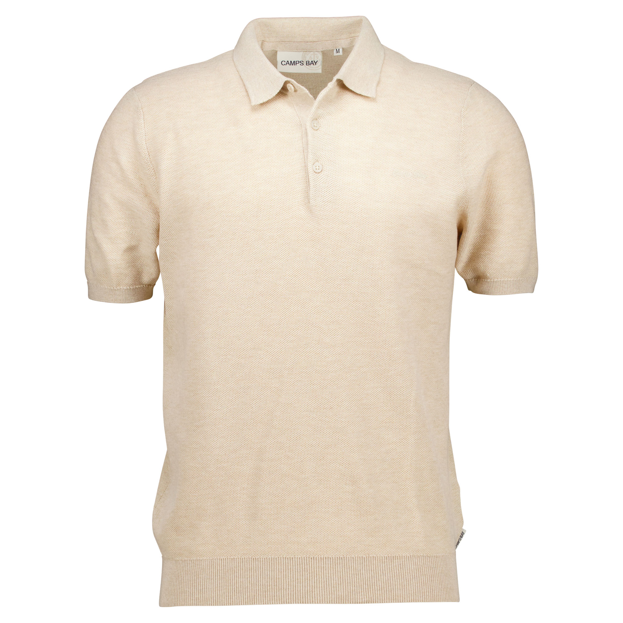 Männliches Model mit CAMPS BAY Polo-Shirt in Beige