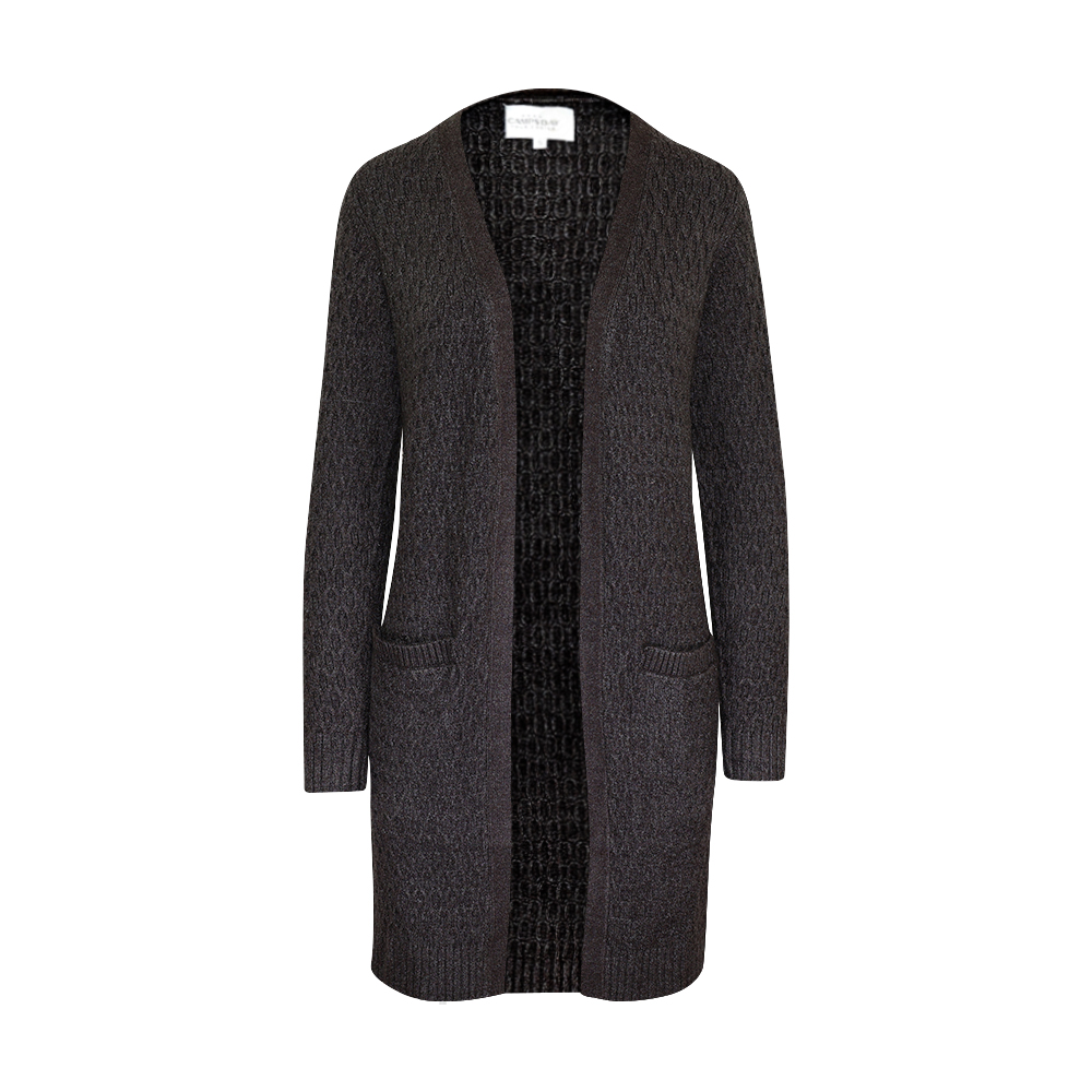 Weibliches Model mit CAMPS BAY Strickjacke in Chocolate Torte Melange