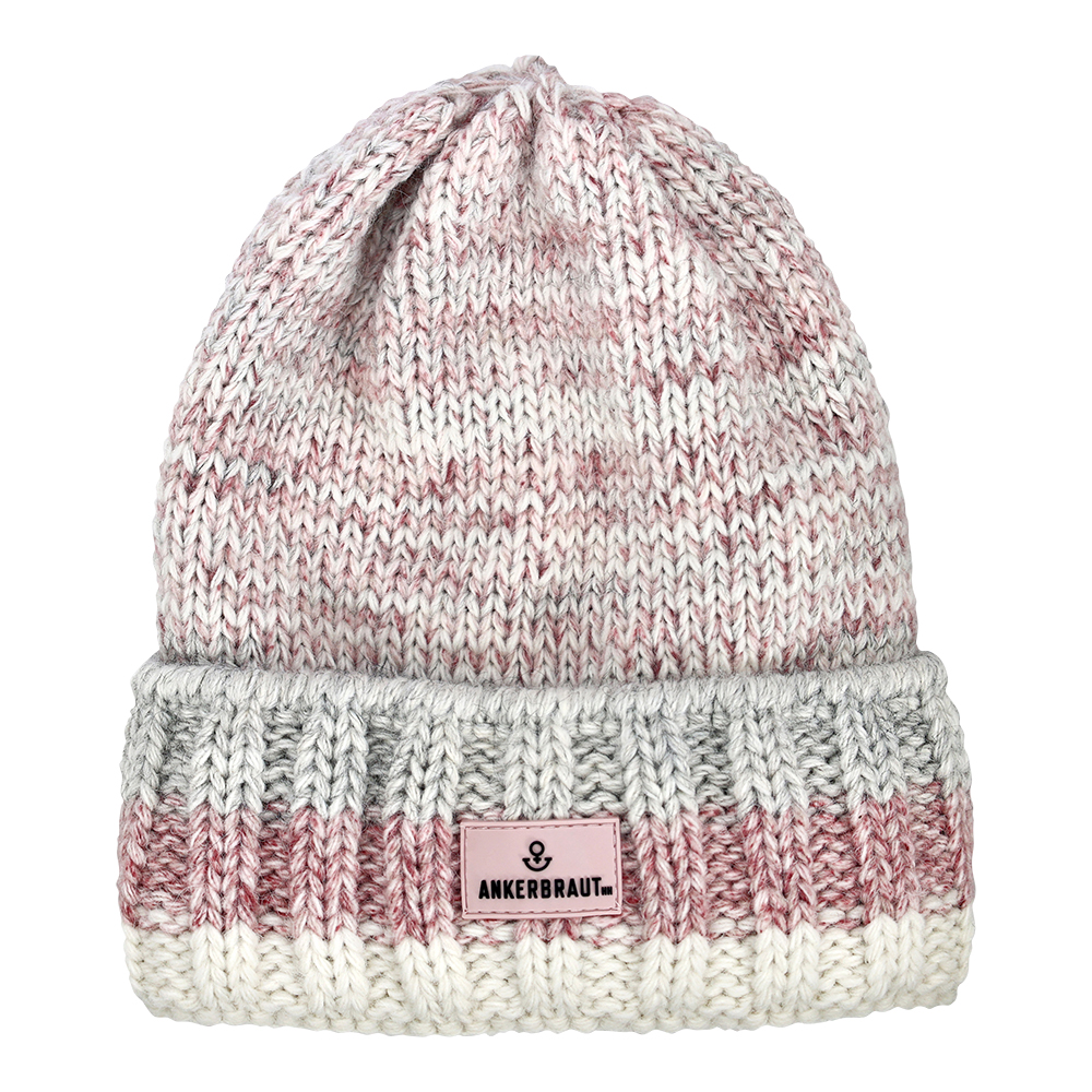 Weibliches Model mit ANKERBRAUT Mütze in Rose Melange