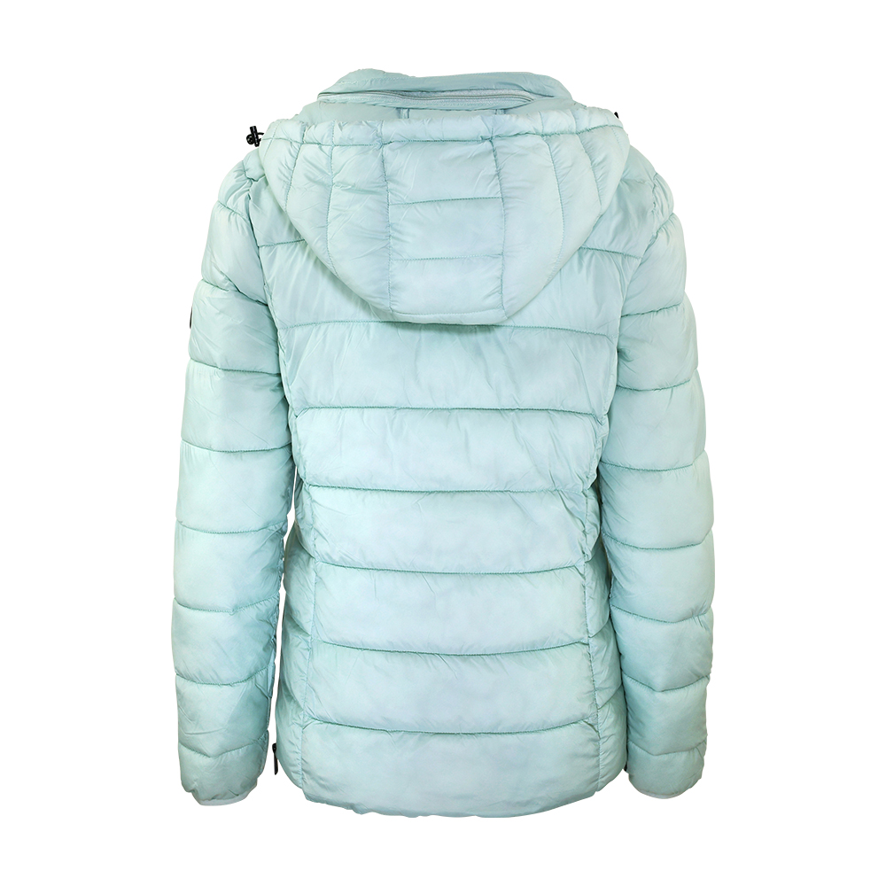 Weibliches Model mit CAMPS BAY Steppjacke in Harbour Grey