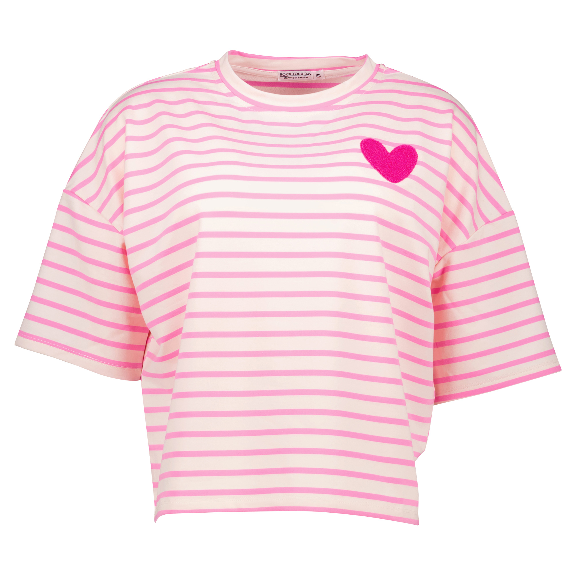 Weibliches Model mit Rock Your Day Shirt in Offwhite_Candy-Stripe