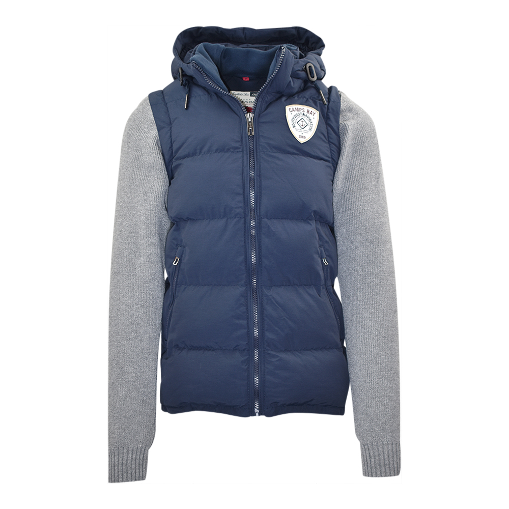 Männliches Model mit CAMPS BAY Westenjacke 