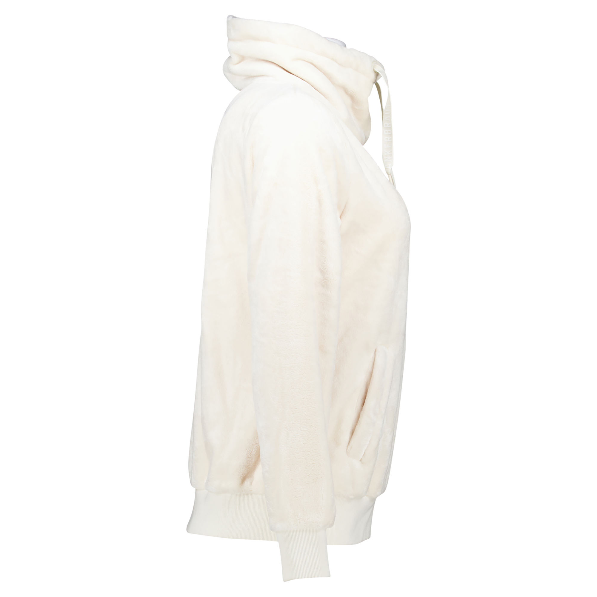 Weibliches Model mit ANKERBRAUT Kuschel-Pulli in Offwhite