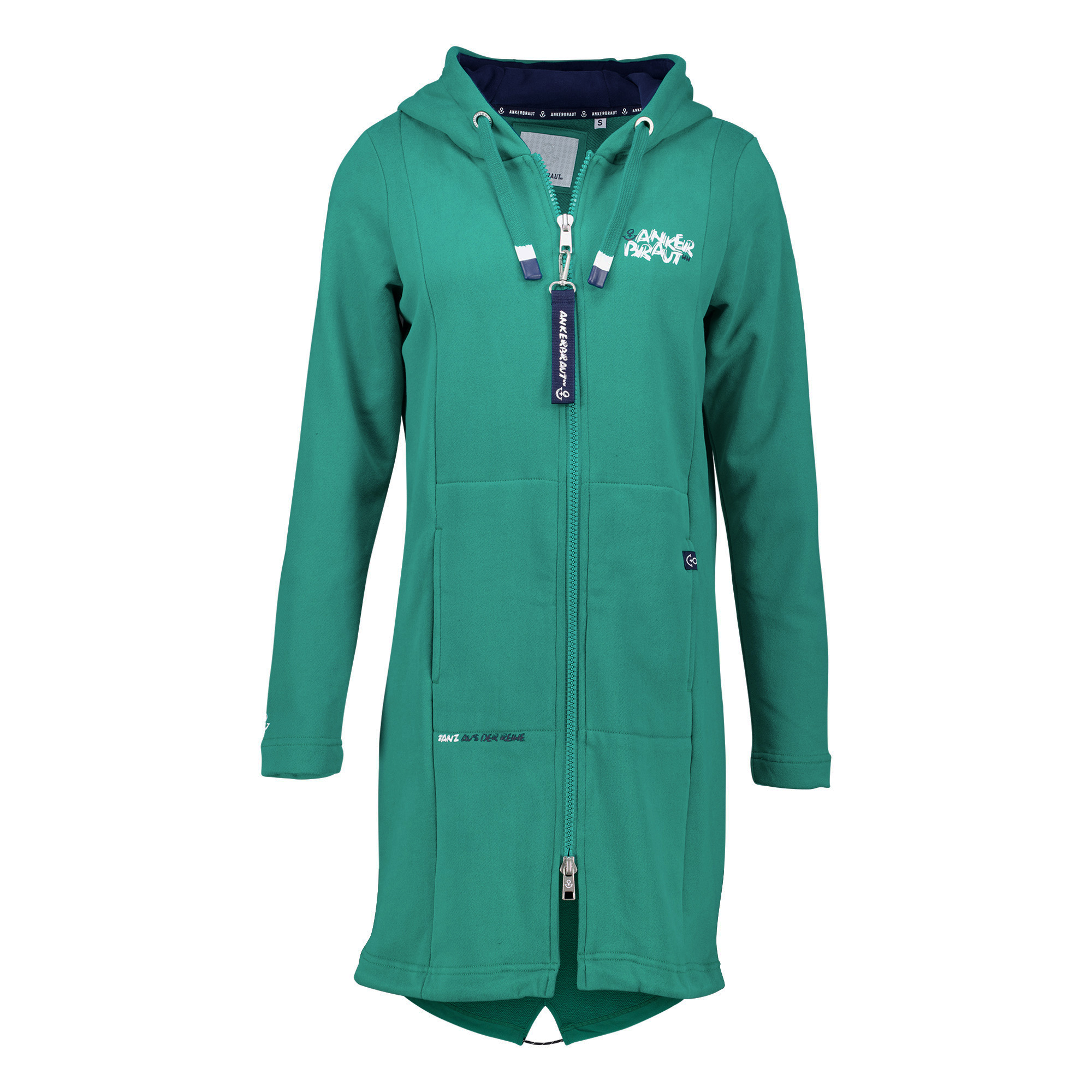 Weibliches Model mit ANKERBRAUT Sweatjacke in Pepper Green
