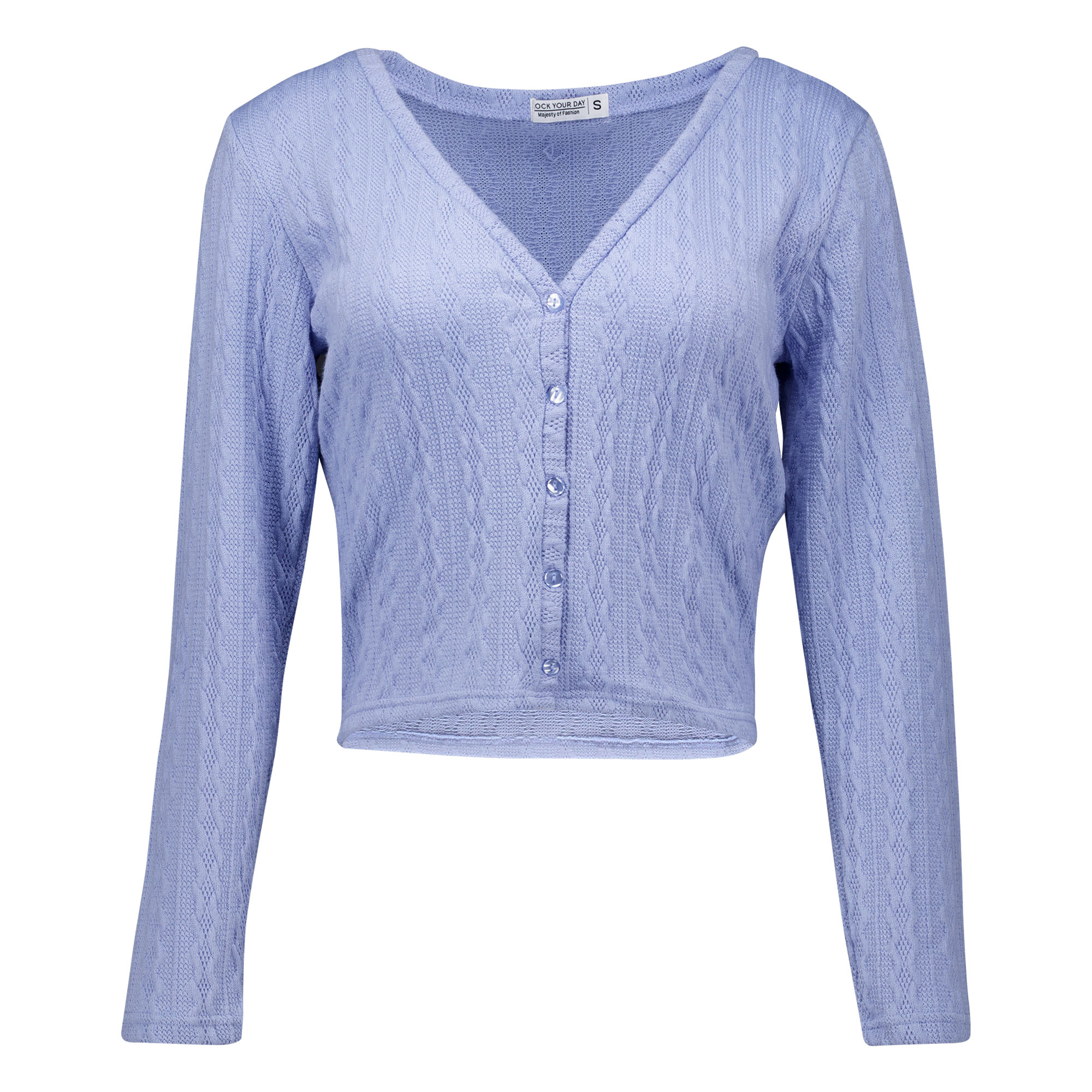 Weibliches Model mit Rock your Day Strickjacke in Soft Blue