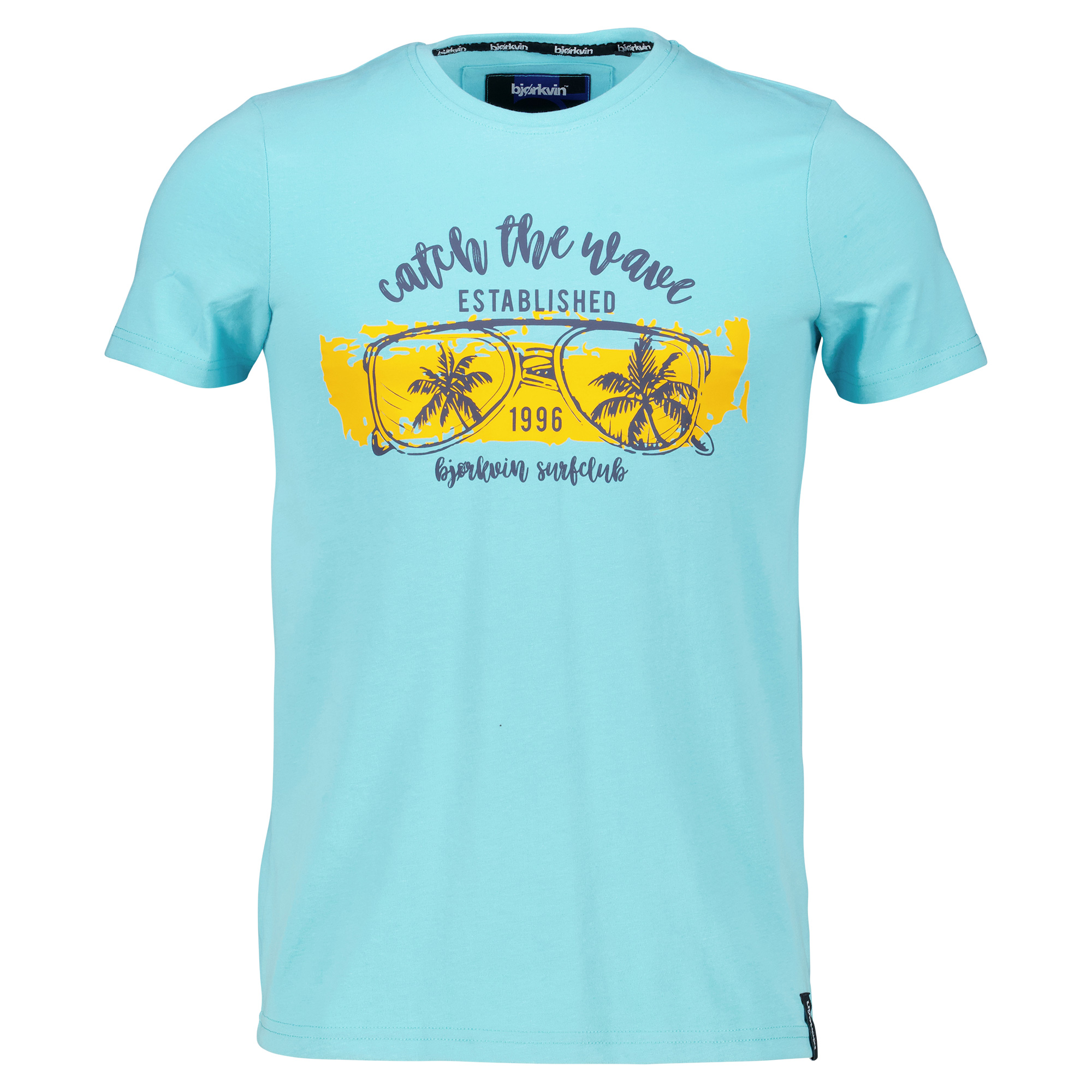 Männliches Model mit Björkvin T-Shirt in Marine Blue