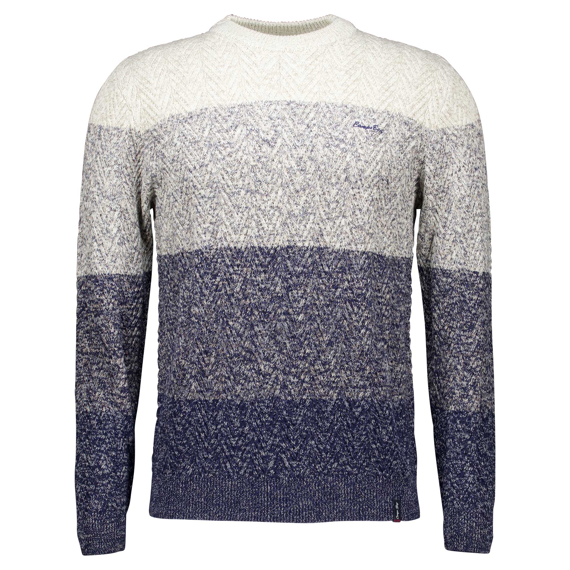Männliches Model mit CAMPS BAY Strickpullover 