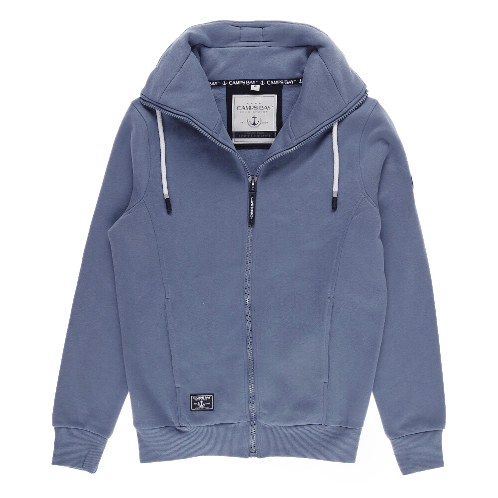 Männliches Model mit CAMPS BAY Sweatjacke in China Blue