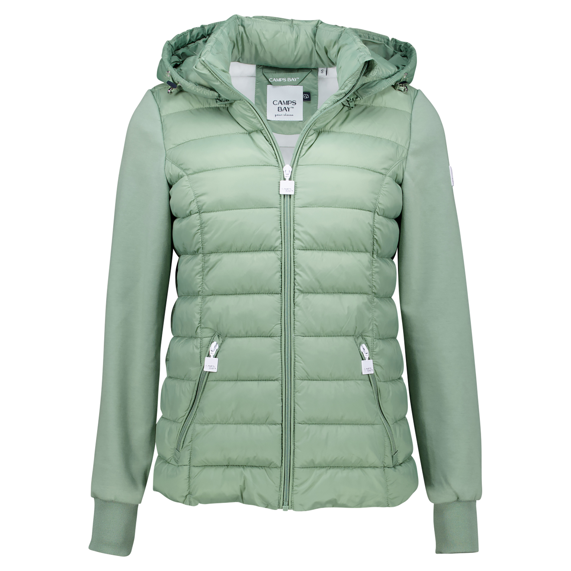 Weibliches Model mit CAMPS BAY Steppjacke in Hedge Green