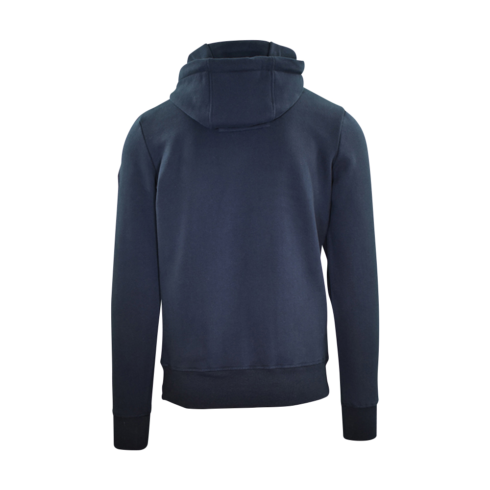 Männliches Model mit CAMPS BAY Hoodie in Night Sky