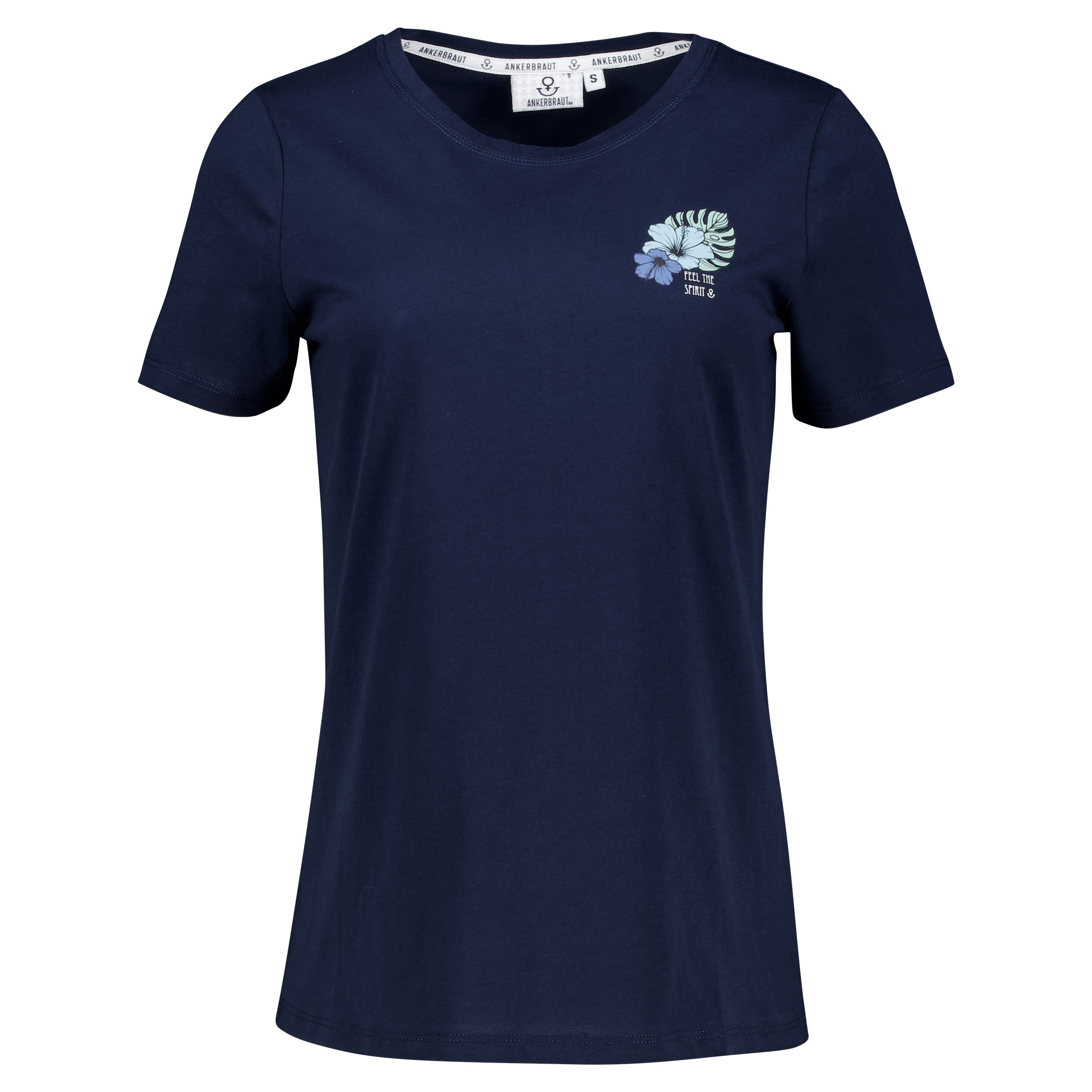 Weibliches Model mit ANKERBRAUT T-Shirt 