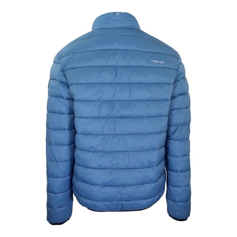 Männliches Model mit CAMPS BAY Stepp-Jacke in Stellar