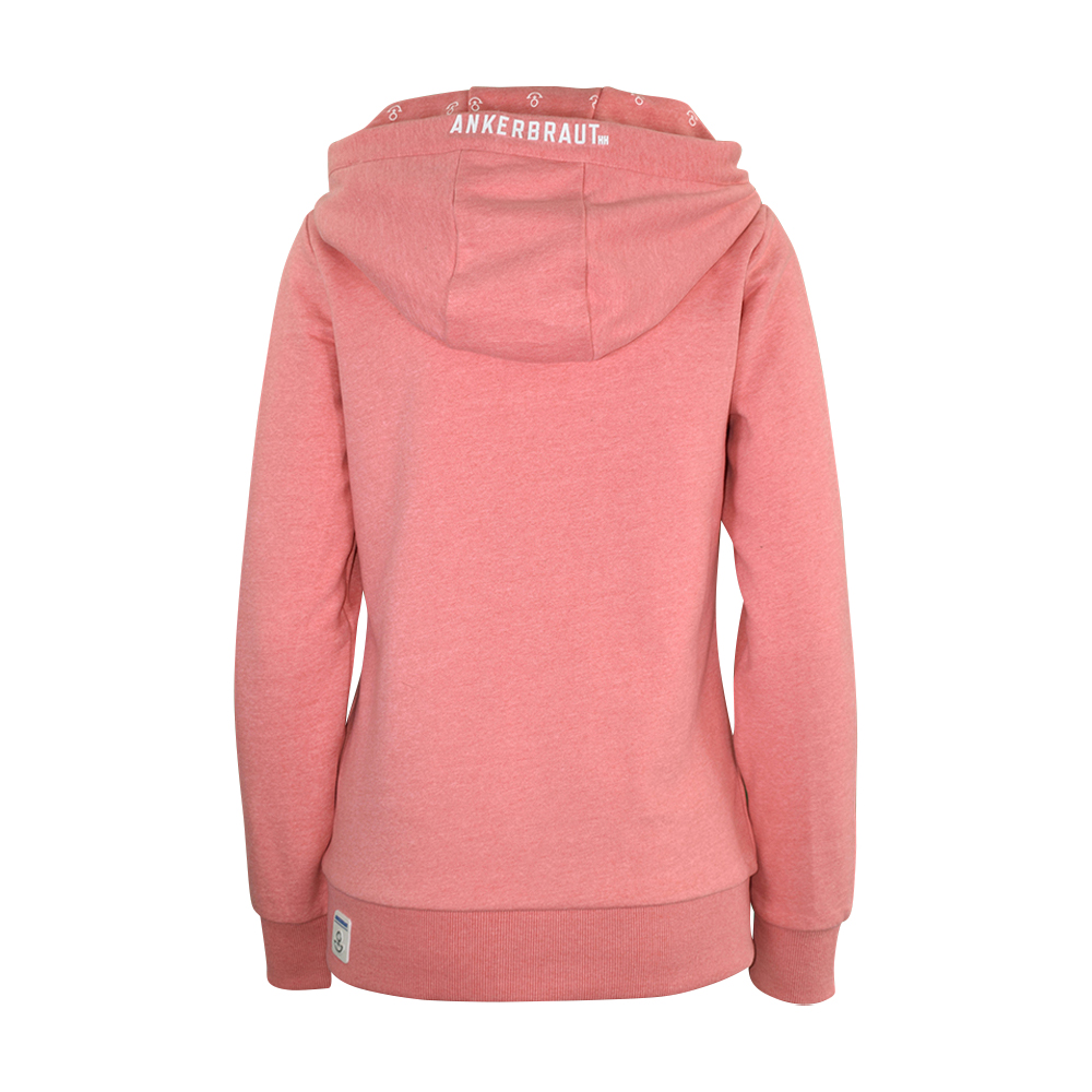 Weibliches Model mit ANKERBRAUT Sweatjacke in Korall Melange