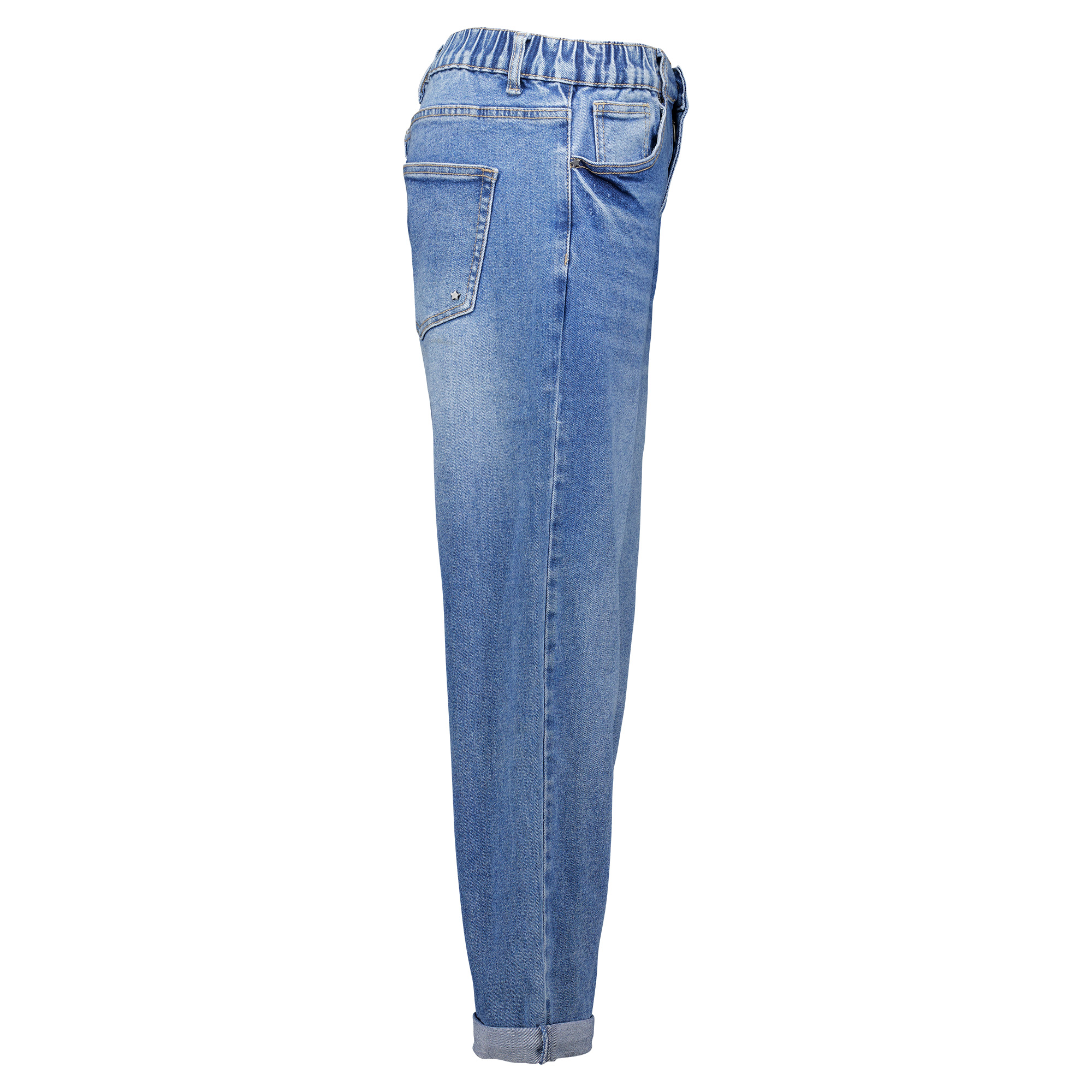 Weibliches Model mit CAMPS BAY Jeans 