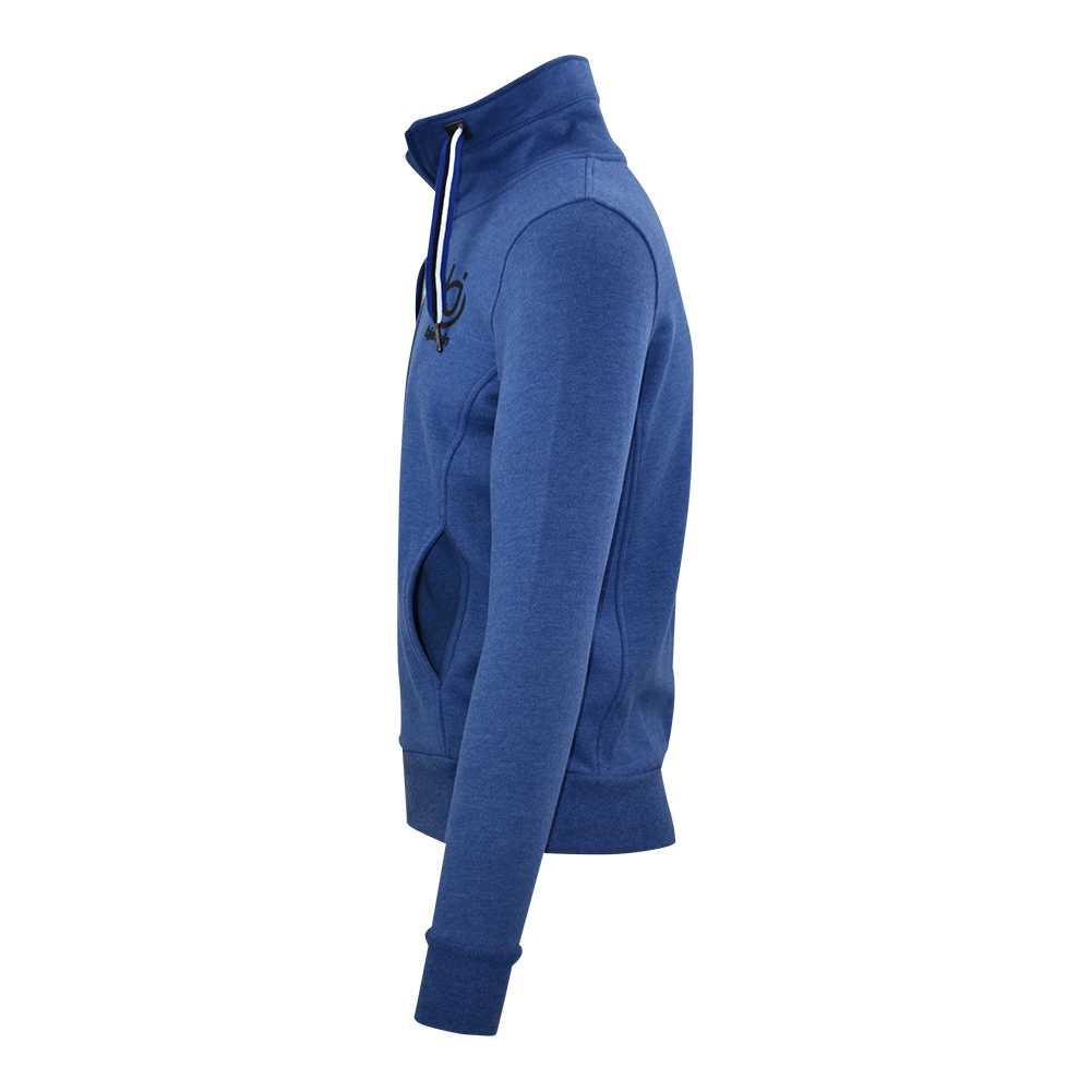 Männliches Model mit Björkvin Sweatjacke in Blue Melange
