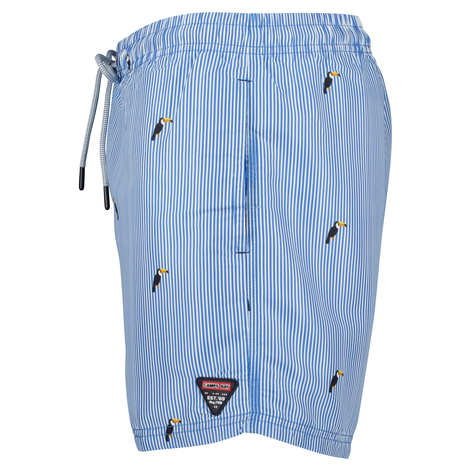 Männliches Model mit CAMPS BAY Badeshorts 