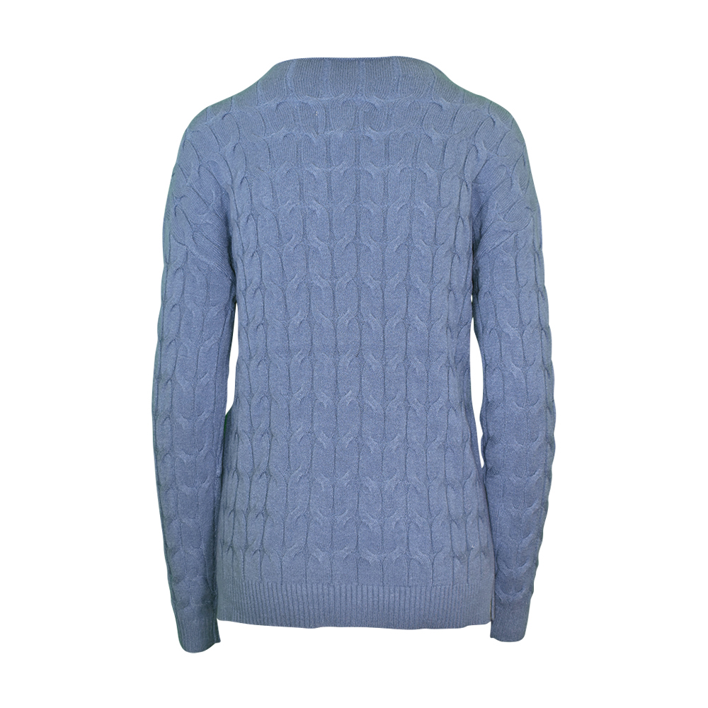 Weibliches Model mit CAMPS BAY Strickpullover in Infinity