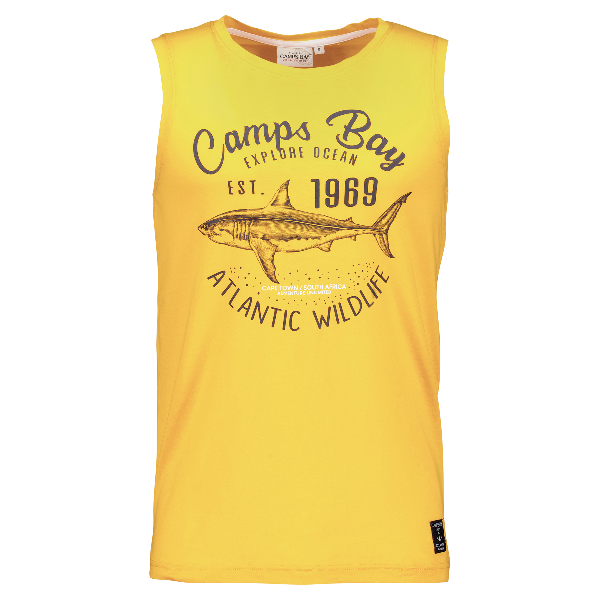 Männliches Model mit CAMPS BAY Tanktop in Radiant Yellow