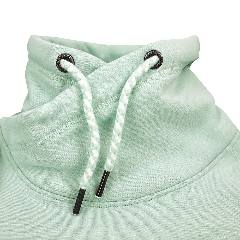 Weibliches Model mit CAMPS BAY Sweatkleid in Harbour Grey