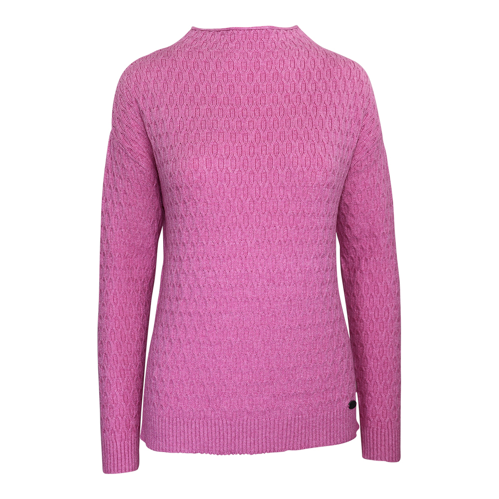 Weibliches Model mit CAMPS BAY Strickpullover 
