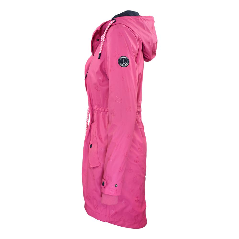 Weibliches Model mit CAMPS BAY Regenjacke in Pink Flambée