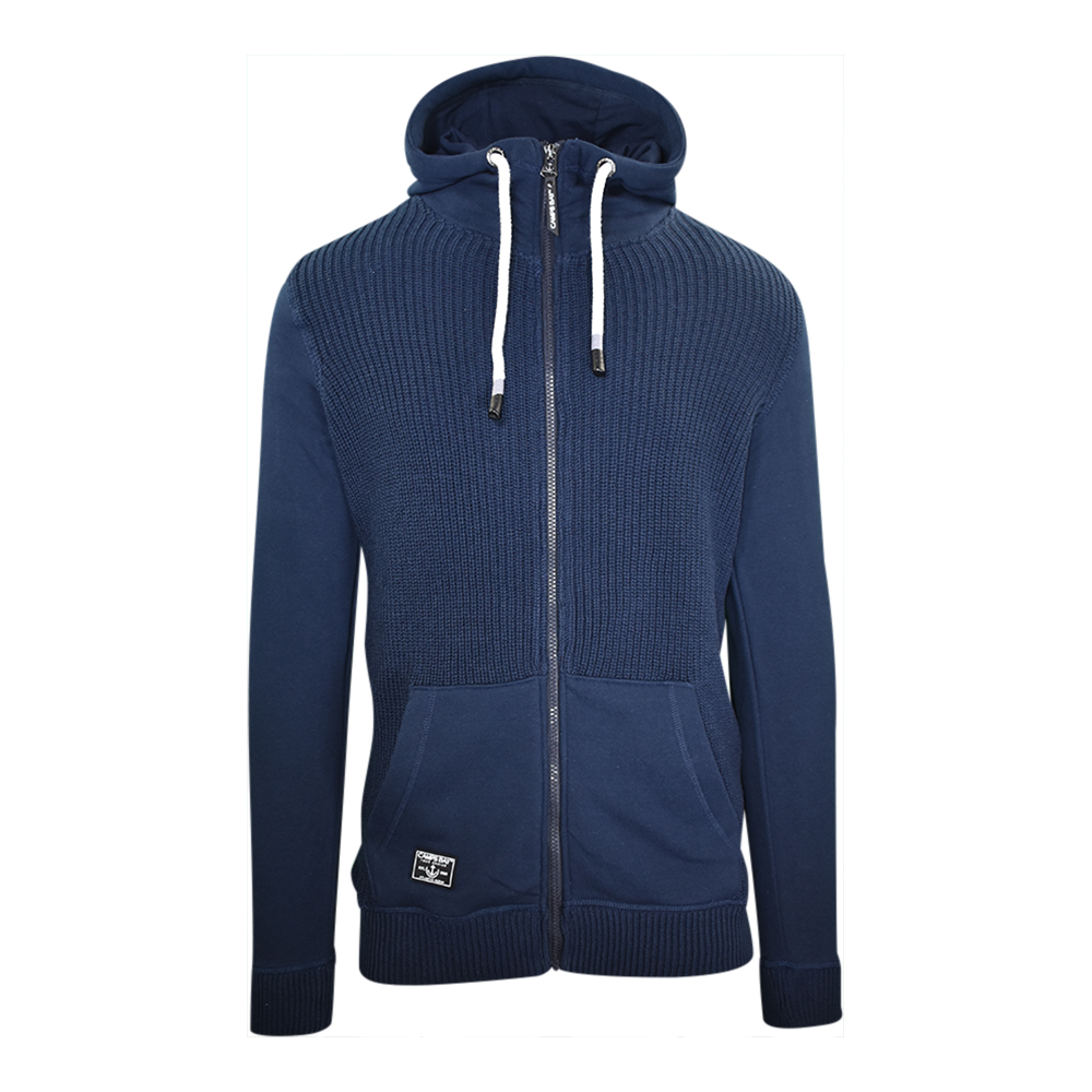 Männliches Model mit CAMPS BAY Sweatjacke 