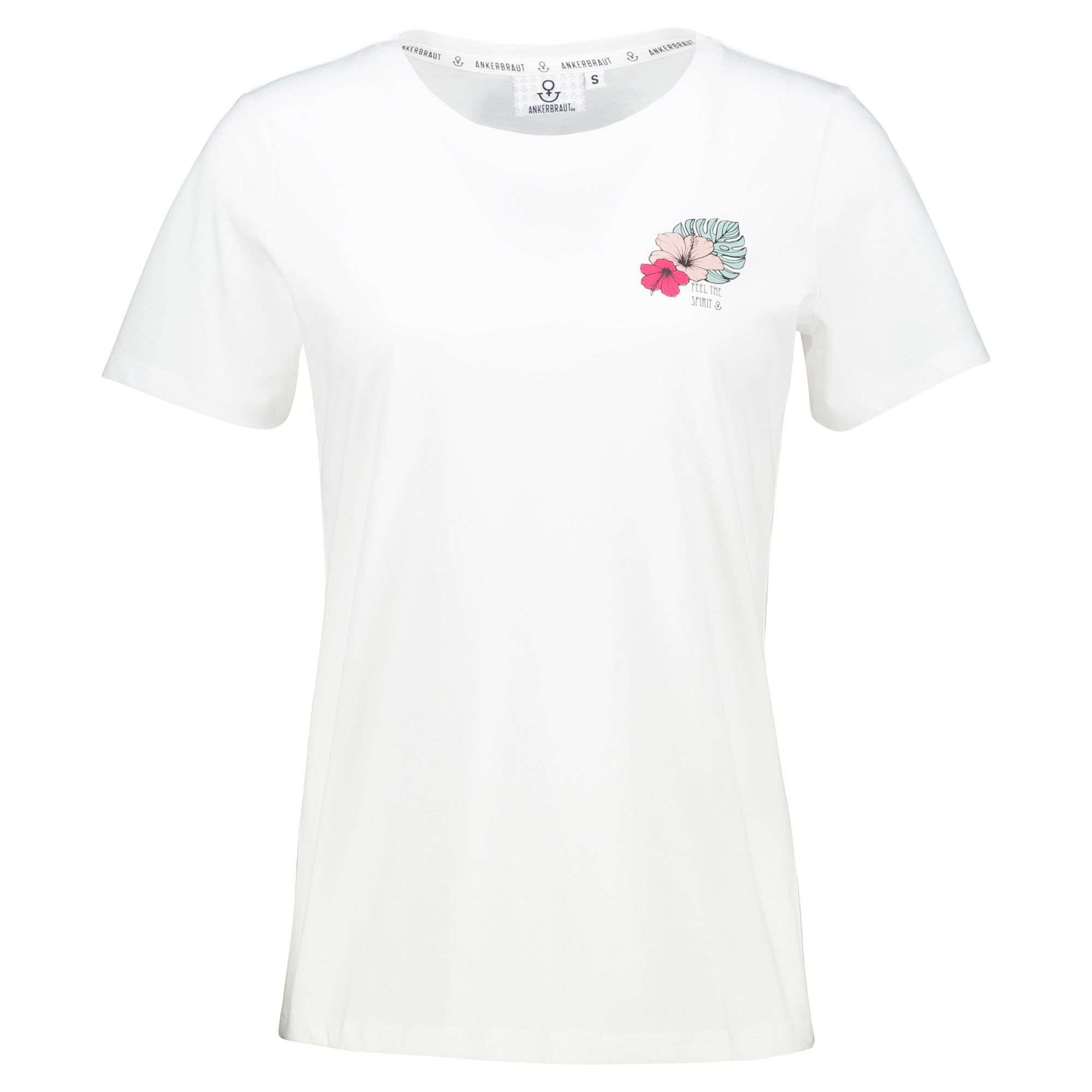 Weibliches Model mit ANKERBRAUT T-Shirt in Weiß